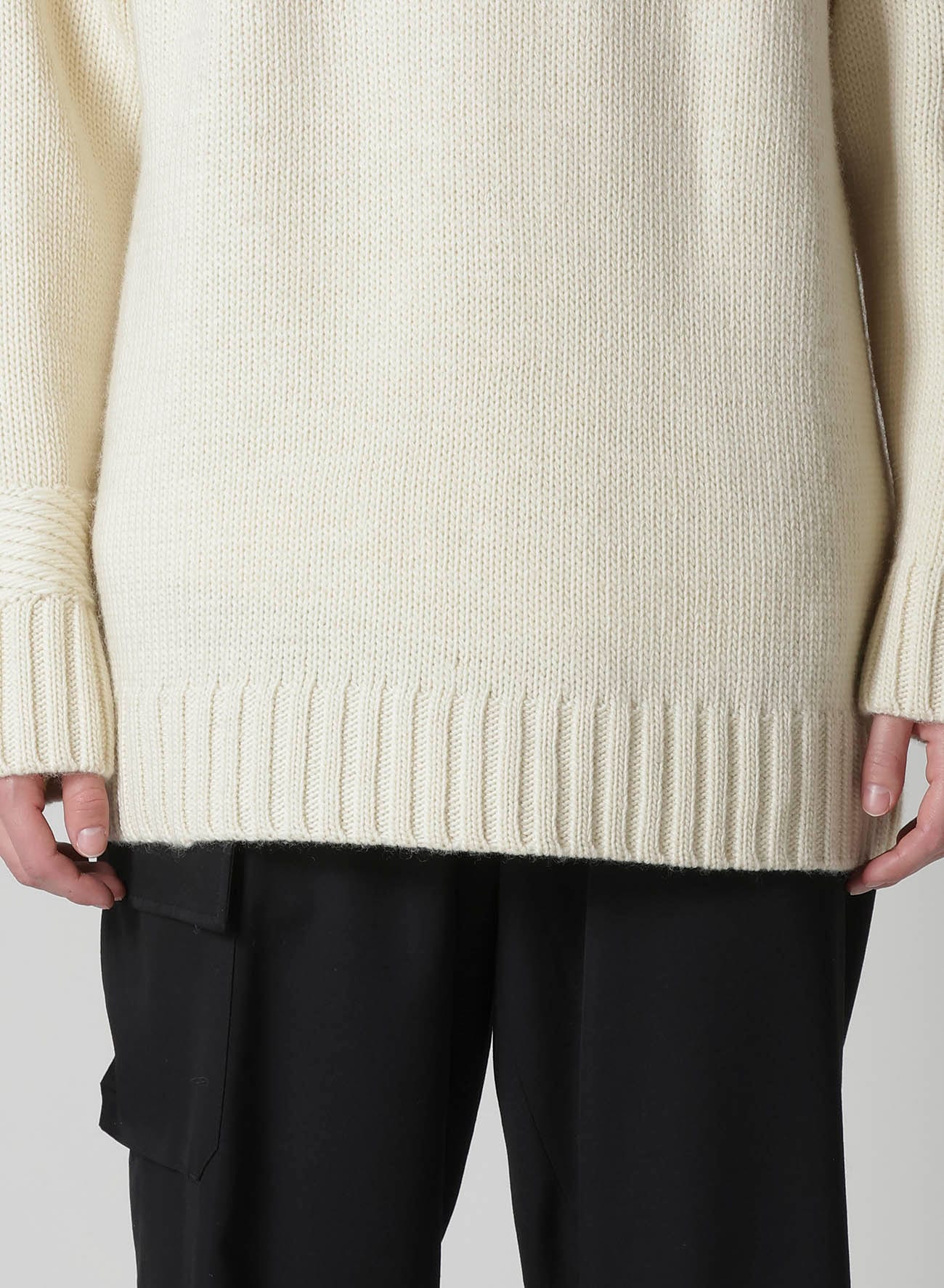 STITCHING MACRAME DETAIL HIGH NECK PO