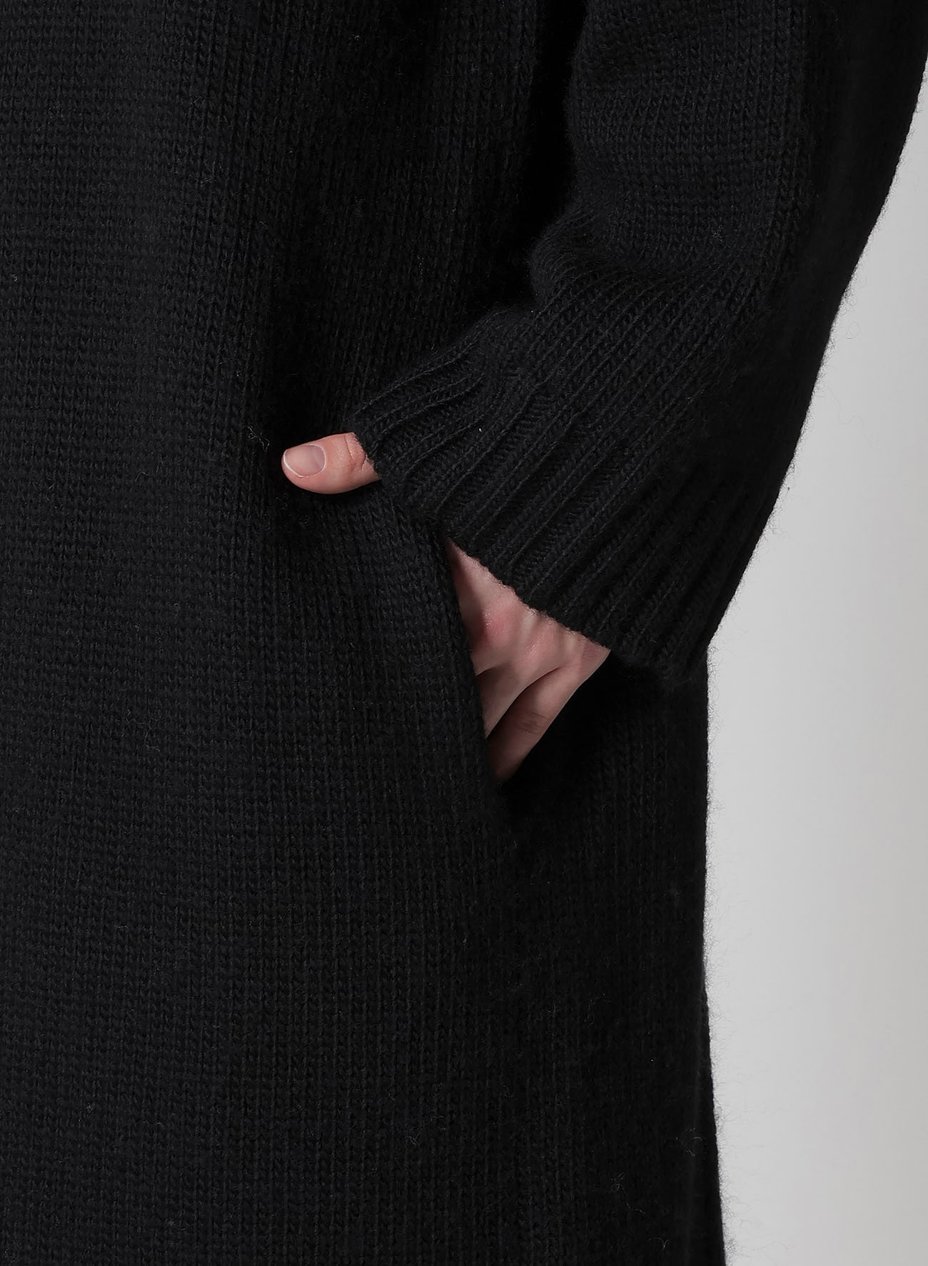 STITCHING MACRAME TURTLE CARDIGAN