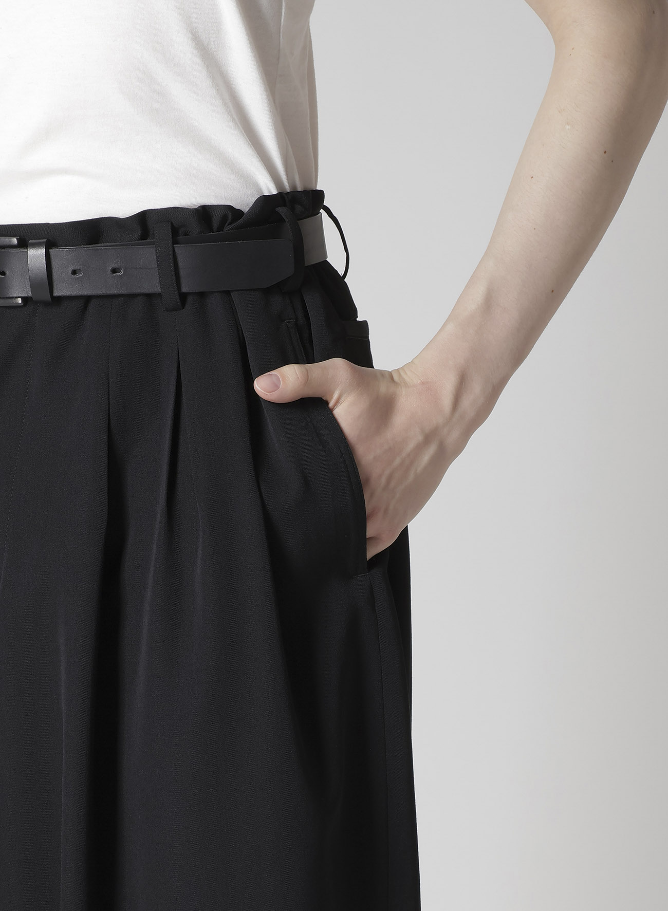 WOOL GABARDINE 12 TUCKS PANTS