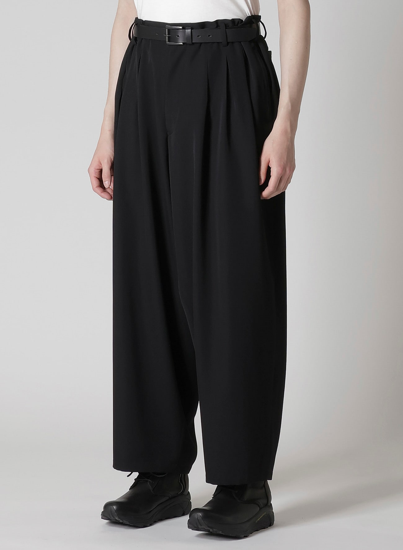 WOOL GABARDINE 12 TUCKS PANTS