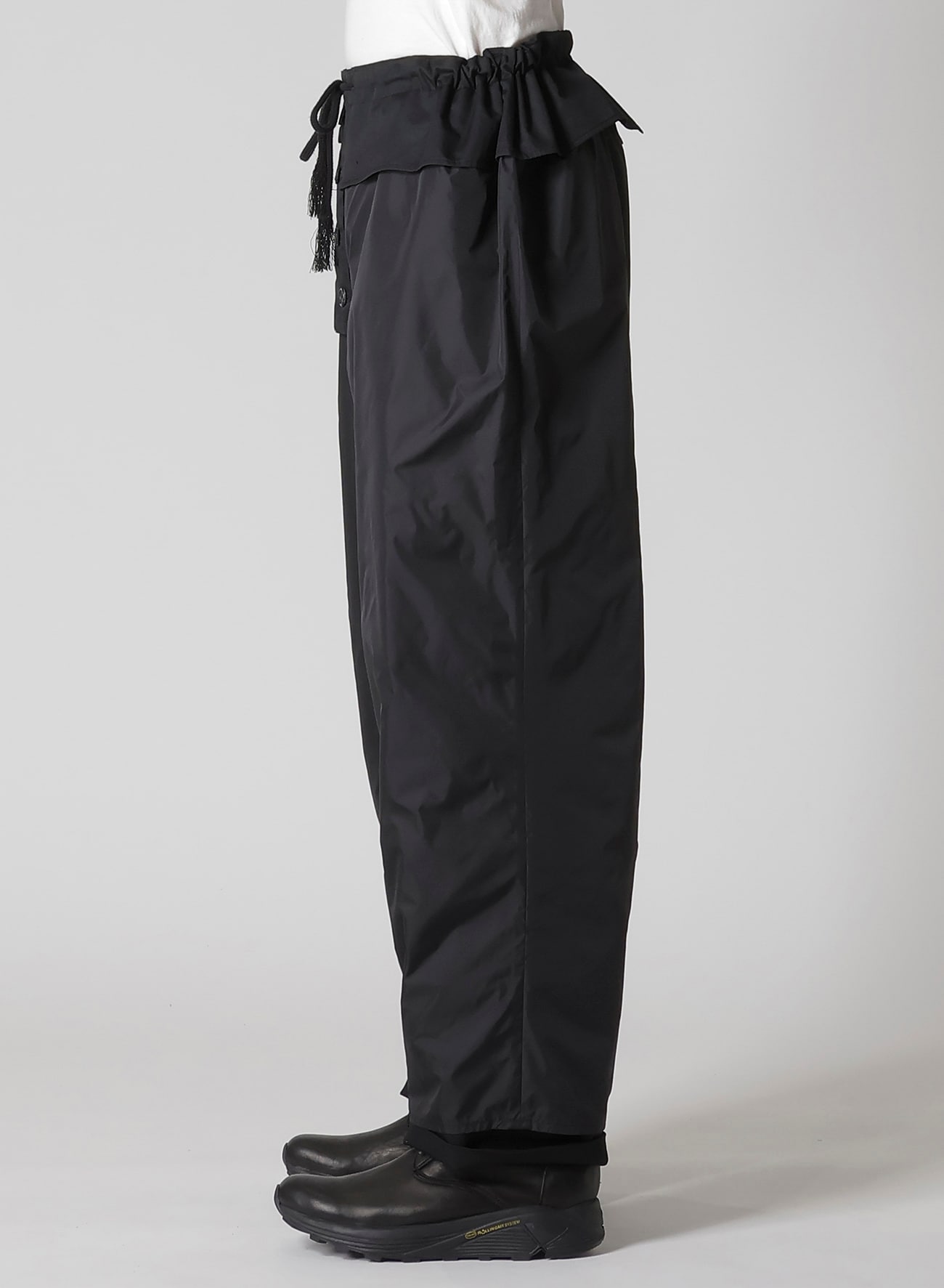WOOL GABARDINE SIDE PADDED PANTS