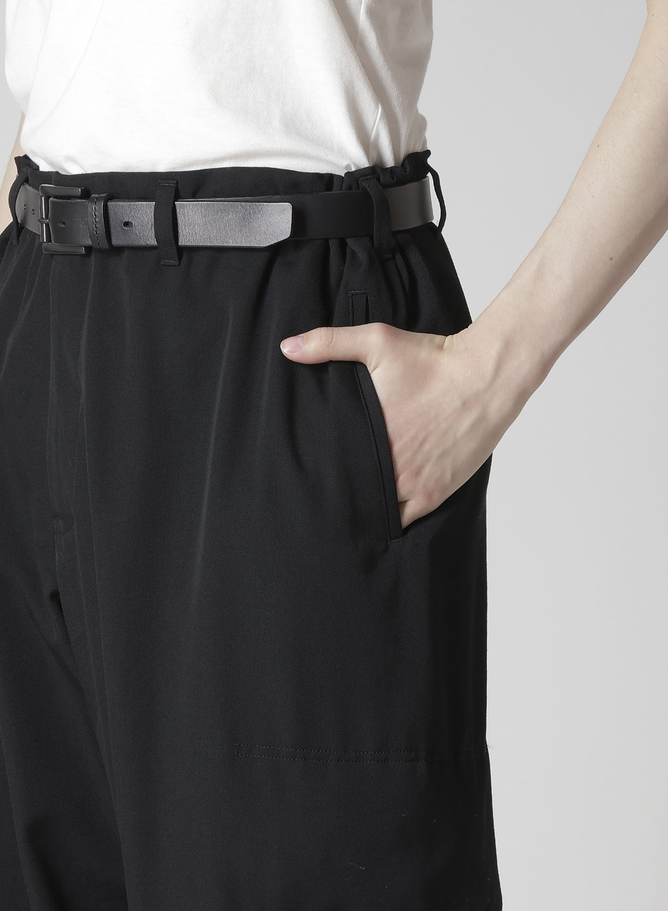 WOOL GABARDINE SIDE PADDED PANTS
