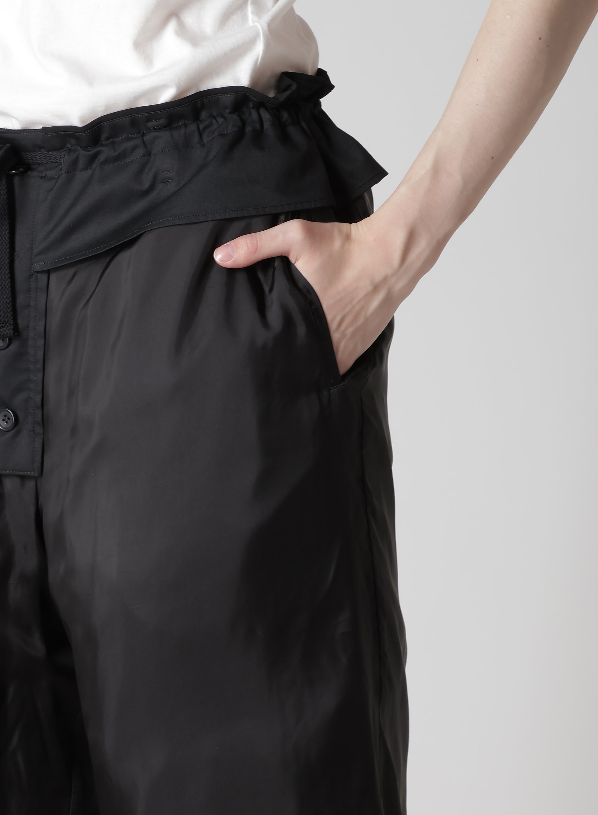 Ta TUXEDO PADDED SHORT PANTS