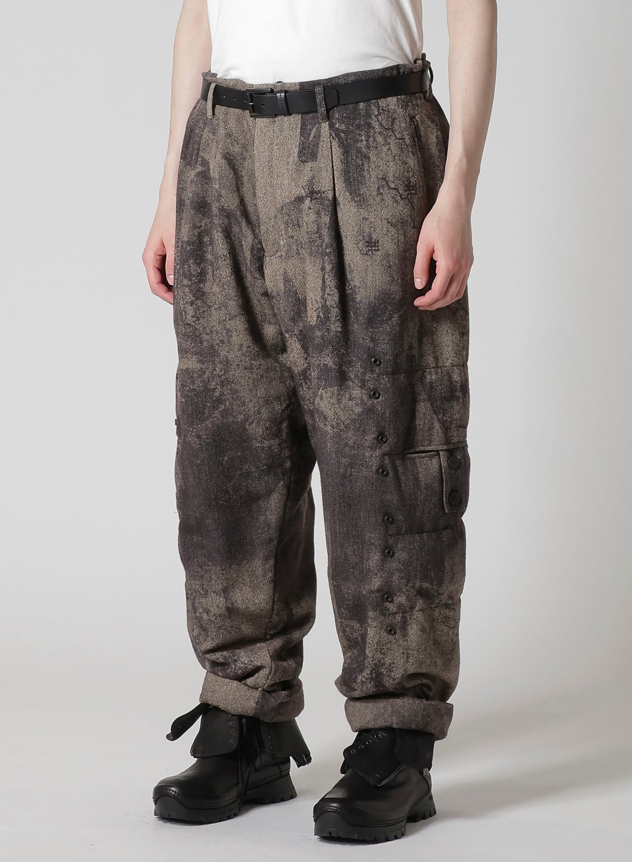 COLLAGE PRINTED HERRINGBONE PANTS