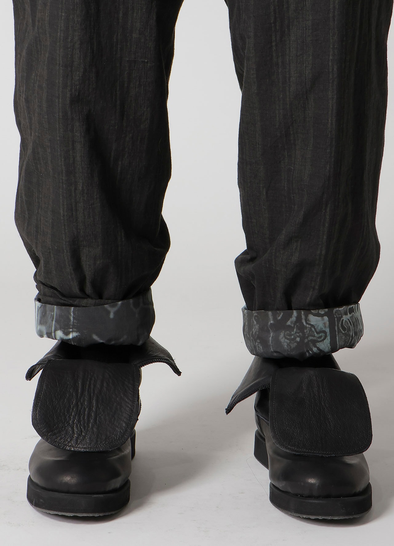 DIAGONAL FPADDED PRINTED PANTS