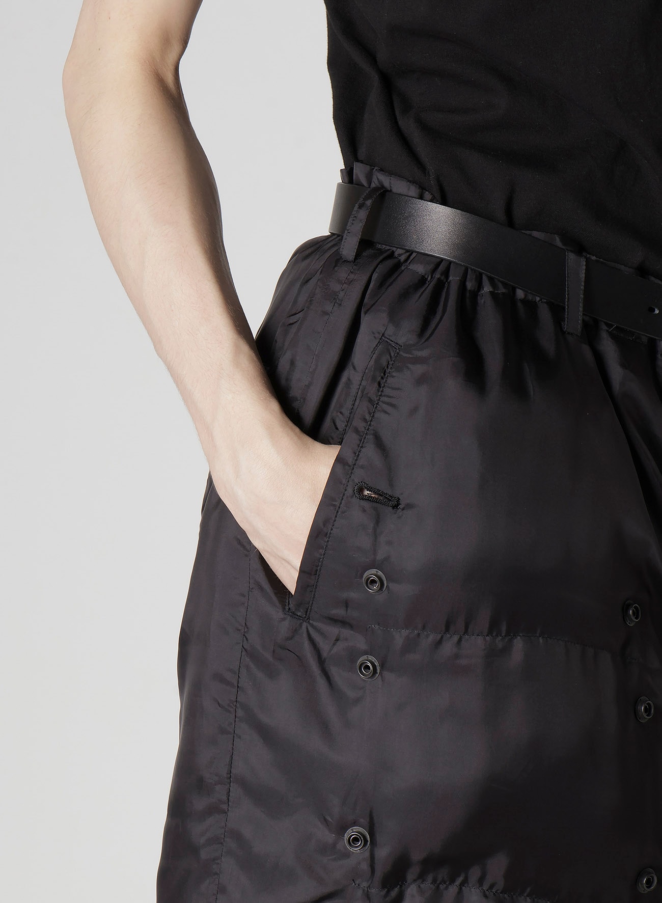 Cu CLOTH PADDEDE SHORT PANTS