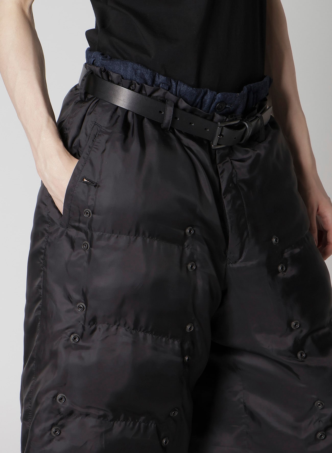 Cu CLOTH PADDEDE SHORT PANTS