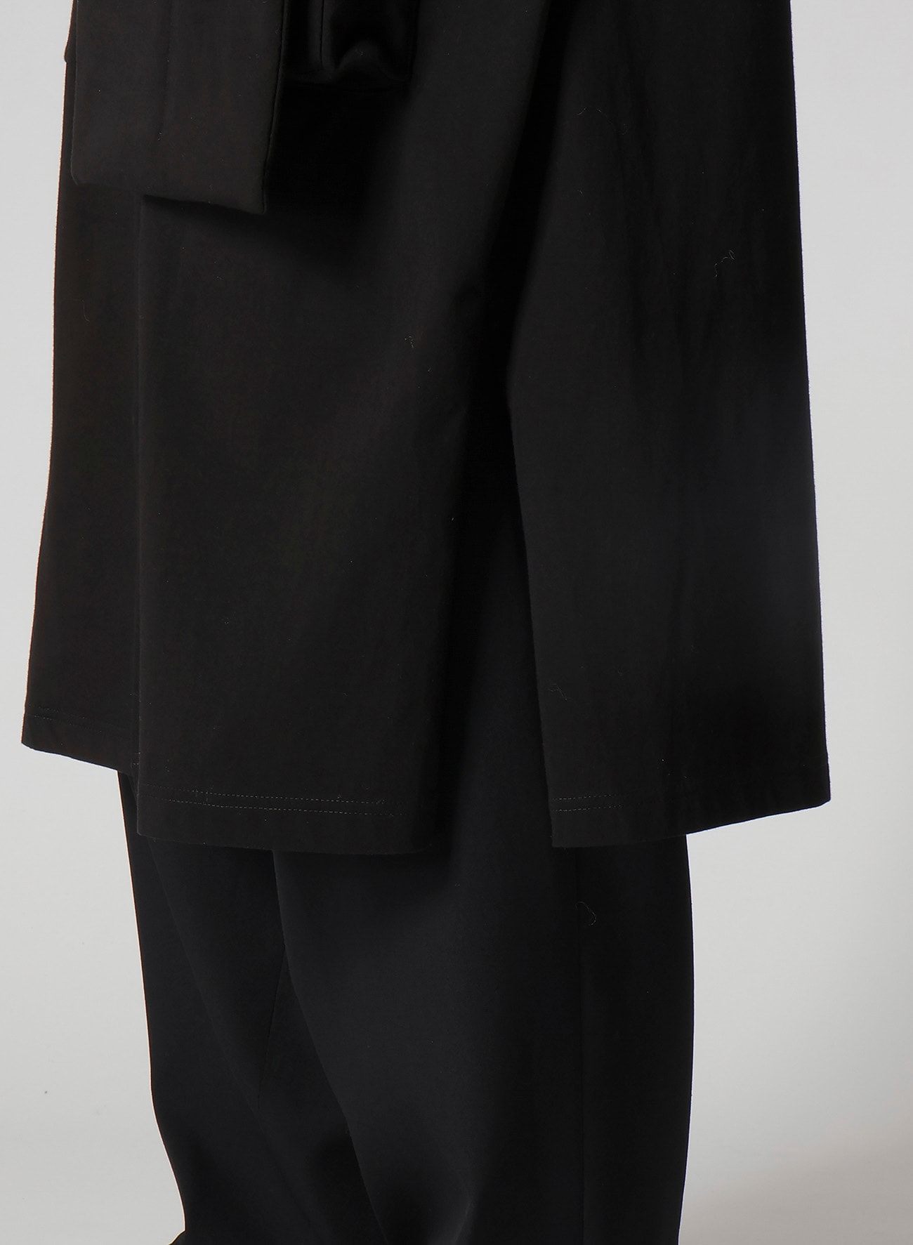 30/-HIGH D COTTON JERSEY PADDED LONG COAT
