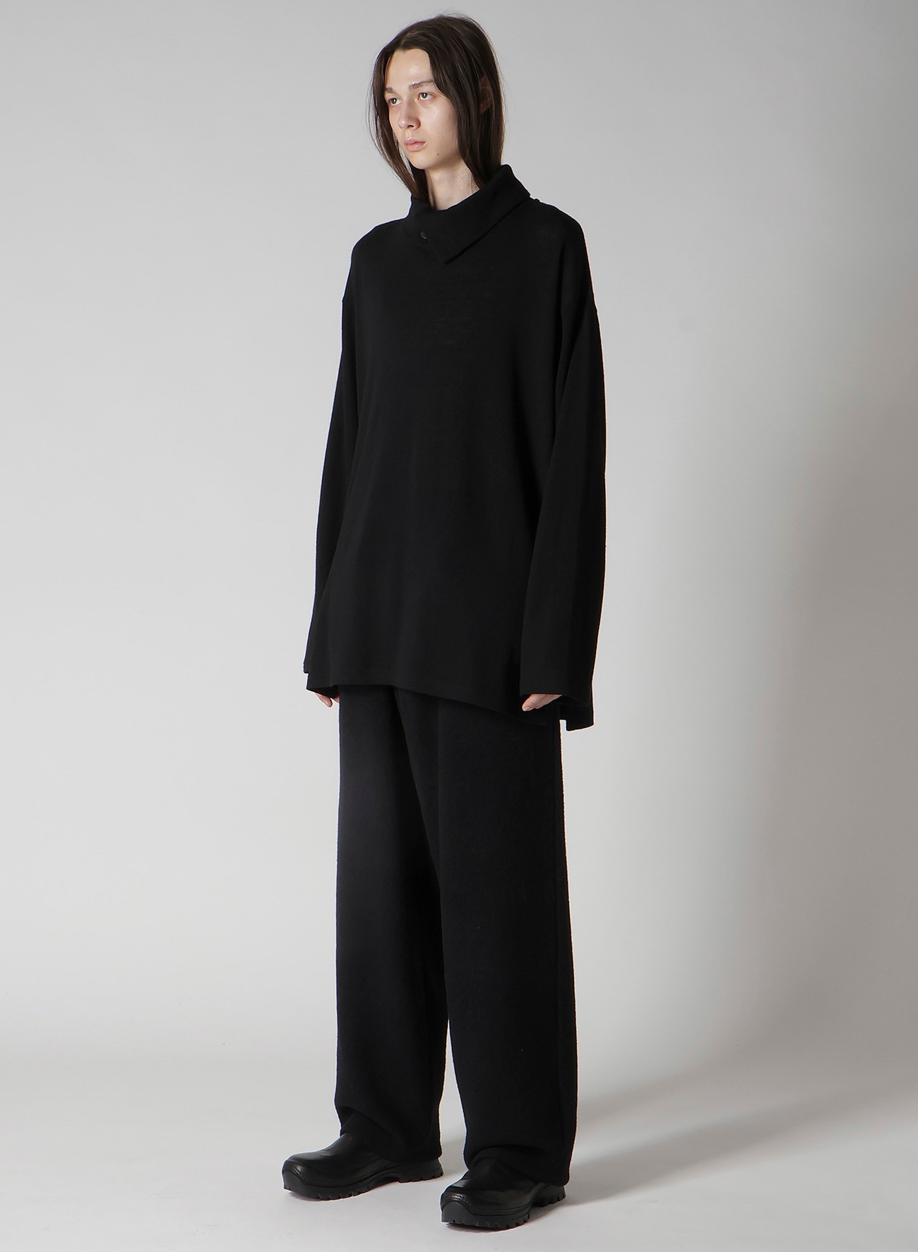 MILLING WOOL SIDE SLIT HIGH NECK LONG SLV T
