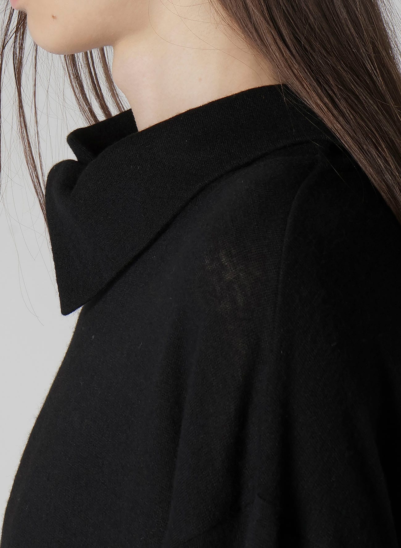 MILLING WOOL SIDE SLIT HIGH NECK LONG SLV T