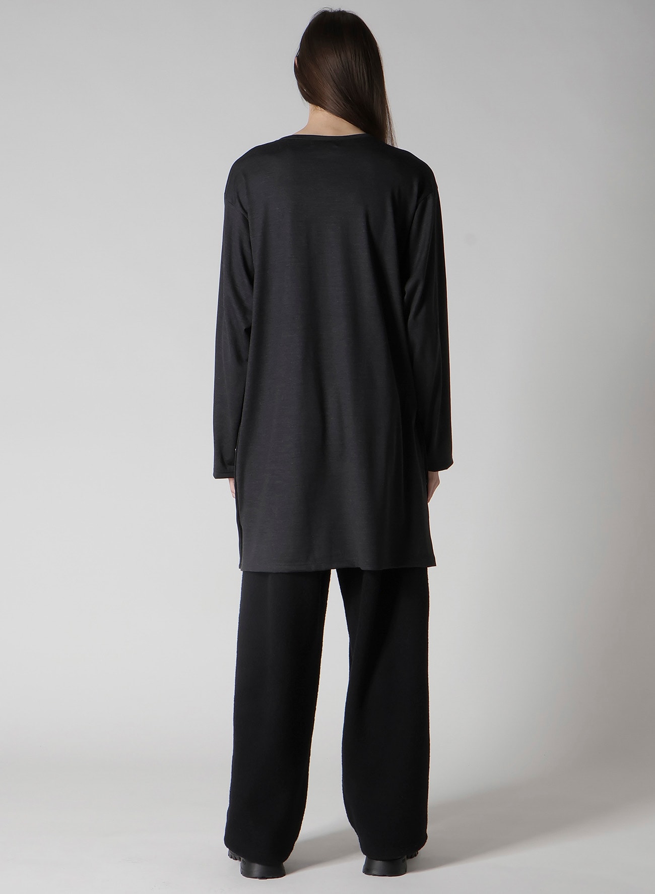 WOOL SINGLE JERSEY SIDE SLIT BUTTON DETAIL T