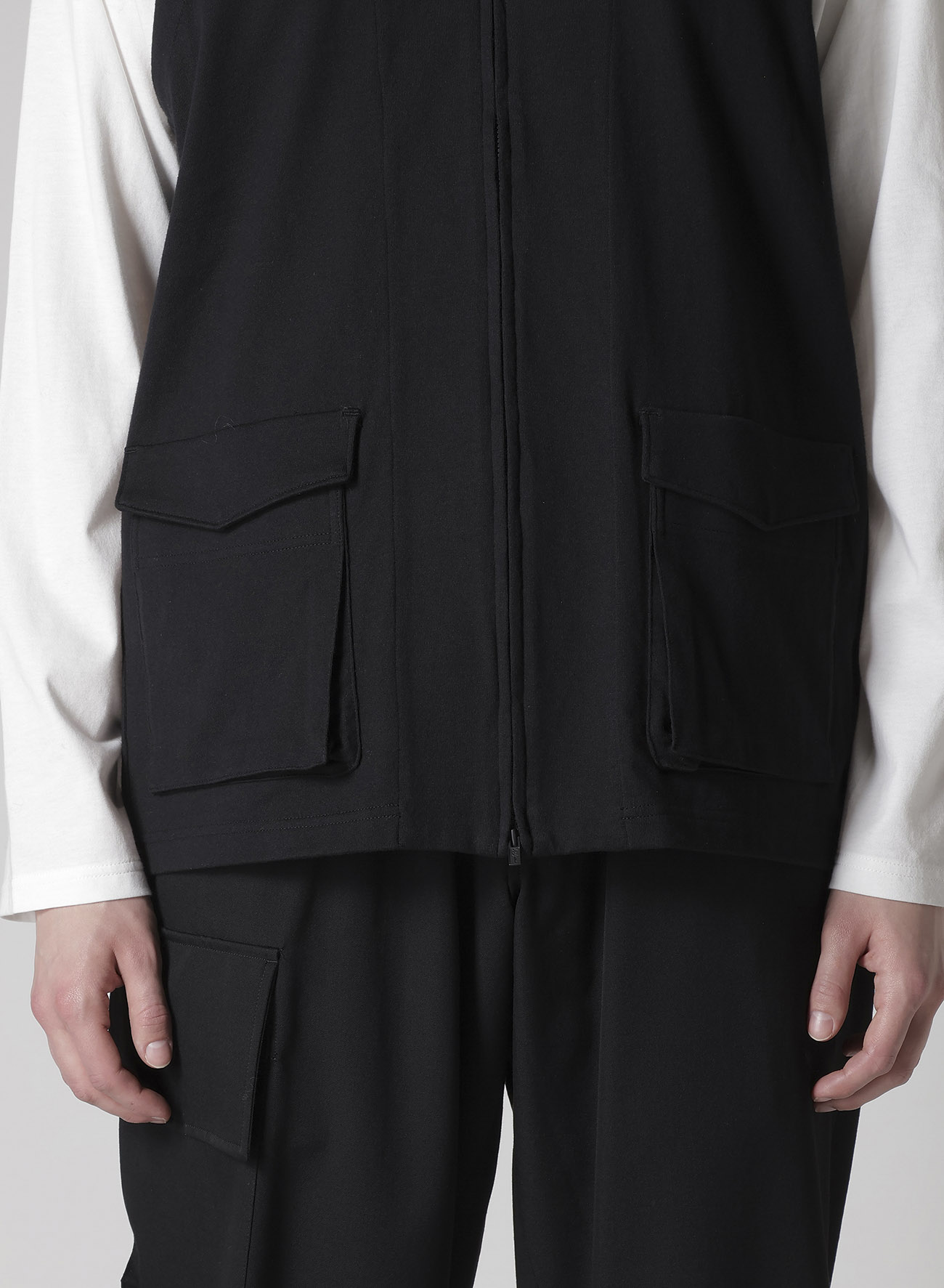 HIGH DENSITY JERSEY HOODED ZIP VEST