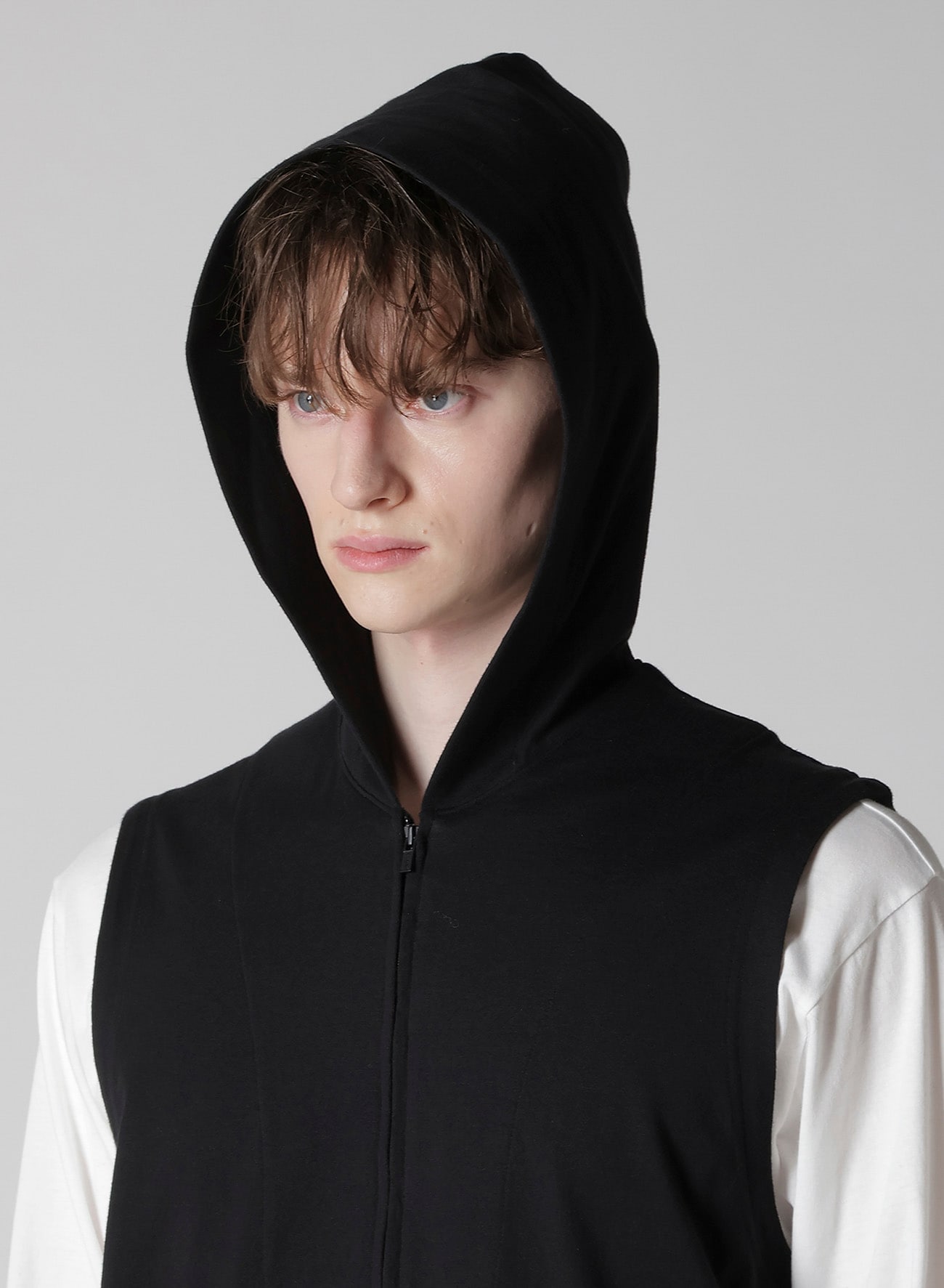 HIGH DENSITY JERSEY HOODED ZIP VEST
