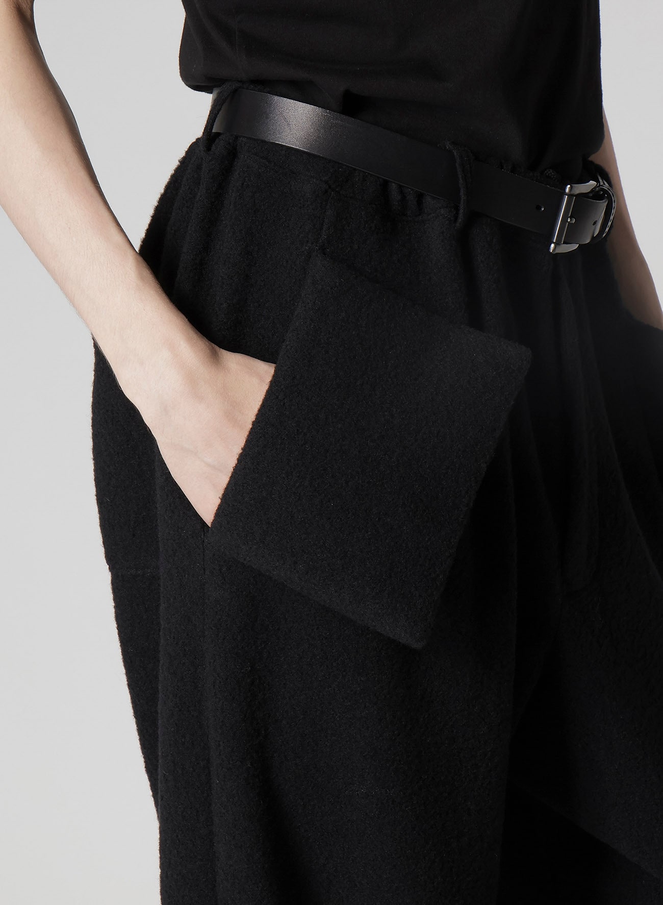 BOUCLE SINGLE JERSEY PADDED POCKET PANTS