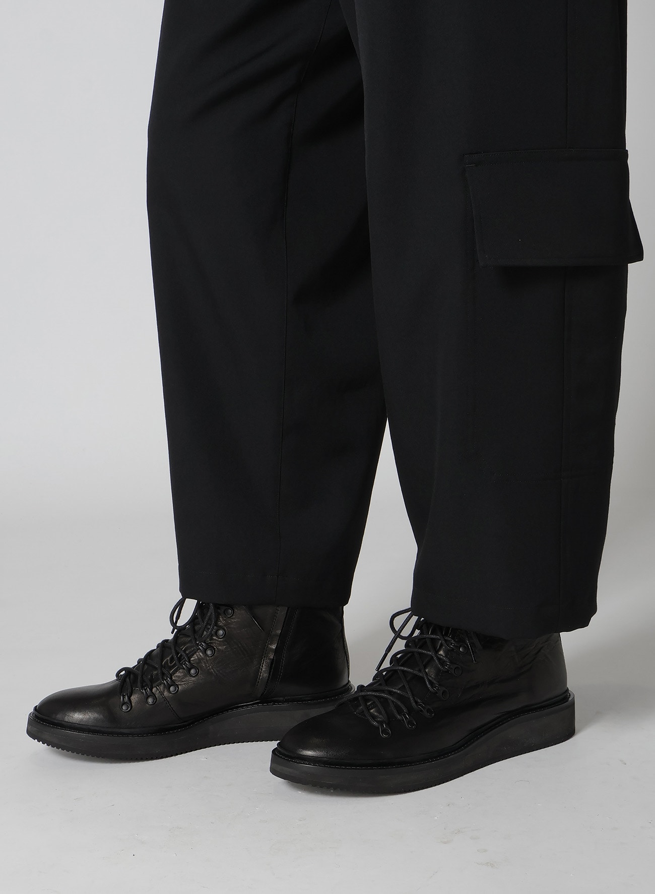 WOOL GABARDINE FRONT TUCK PANTS(S BLACK): Yohji Yamamoto POUR HOMME｜THE  SHOP YOHJI YAMAMOTO