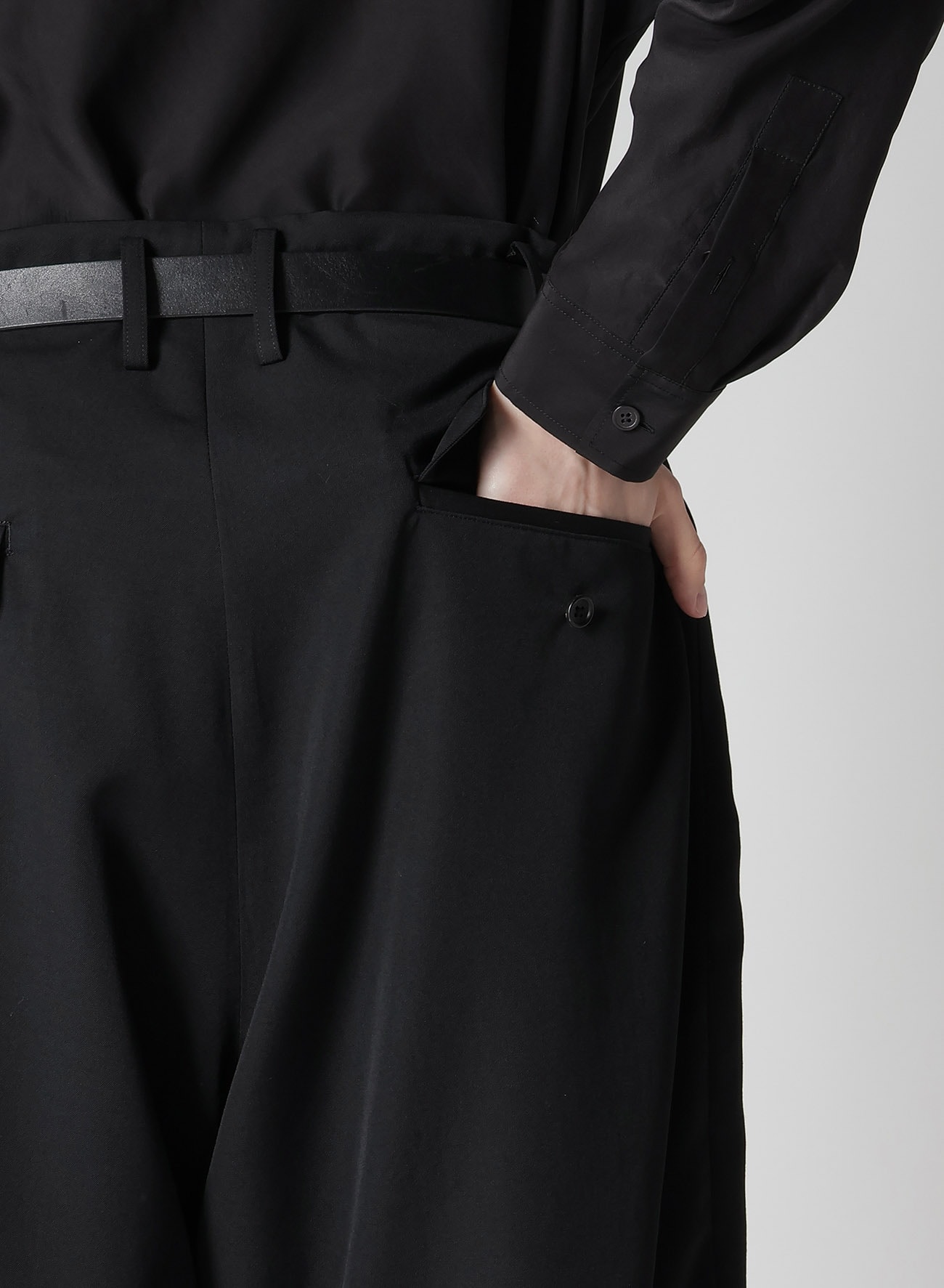 WOOL GABARDINE WIDE STRING PANTS