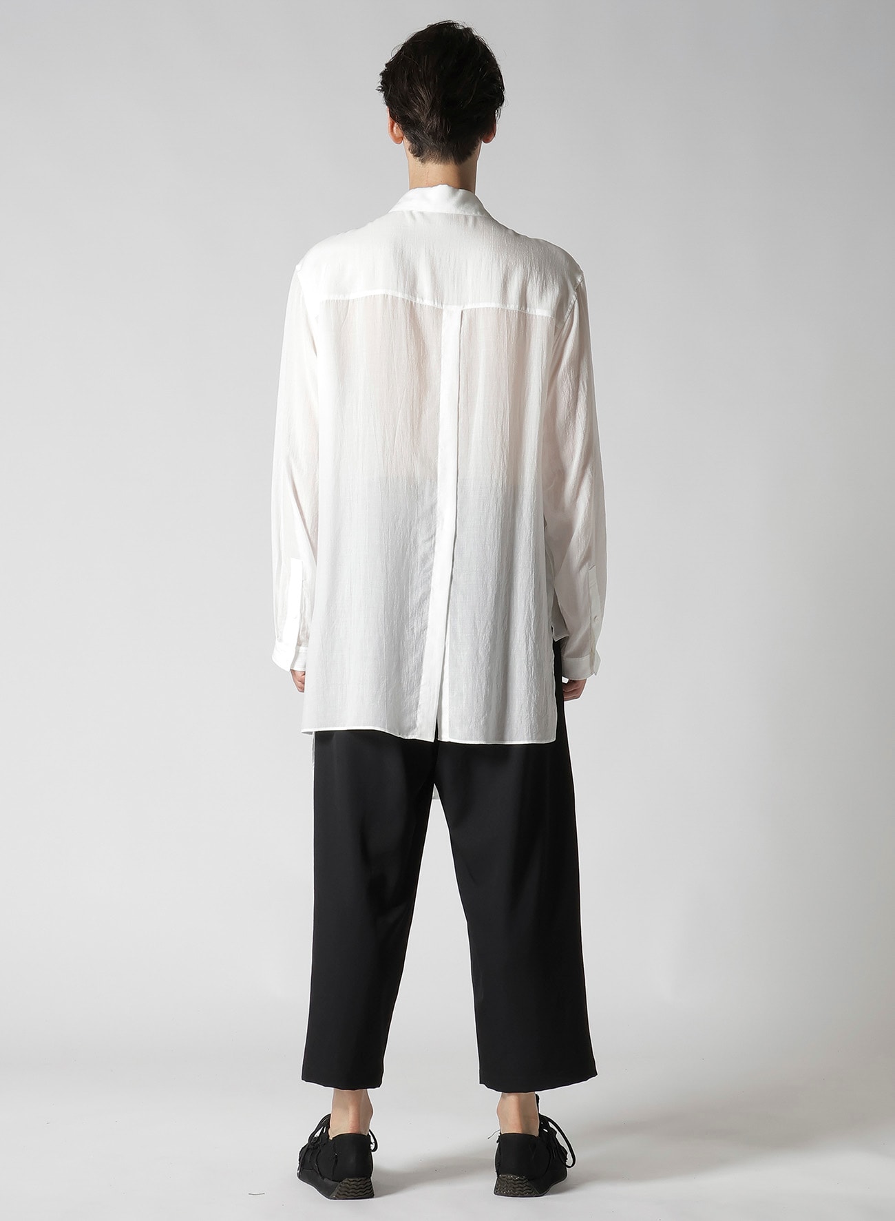 【1/11 10:00 Release】60 CELLULOSE LOAN UNBALANCED COLLAR BLOUSE