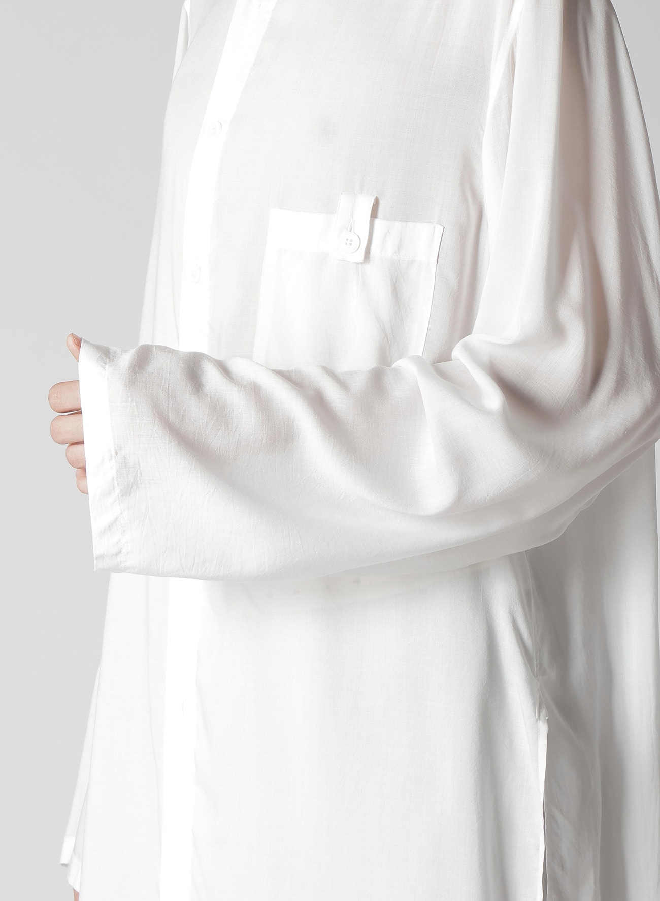 【1/11 10:00 Release】WHITE 80 MODAL LAWN TAB DETAIL BLOUSE