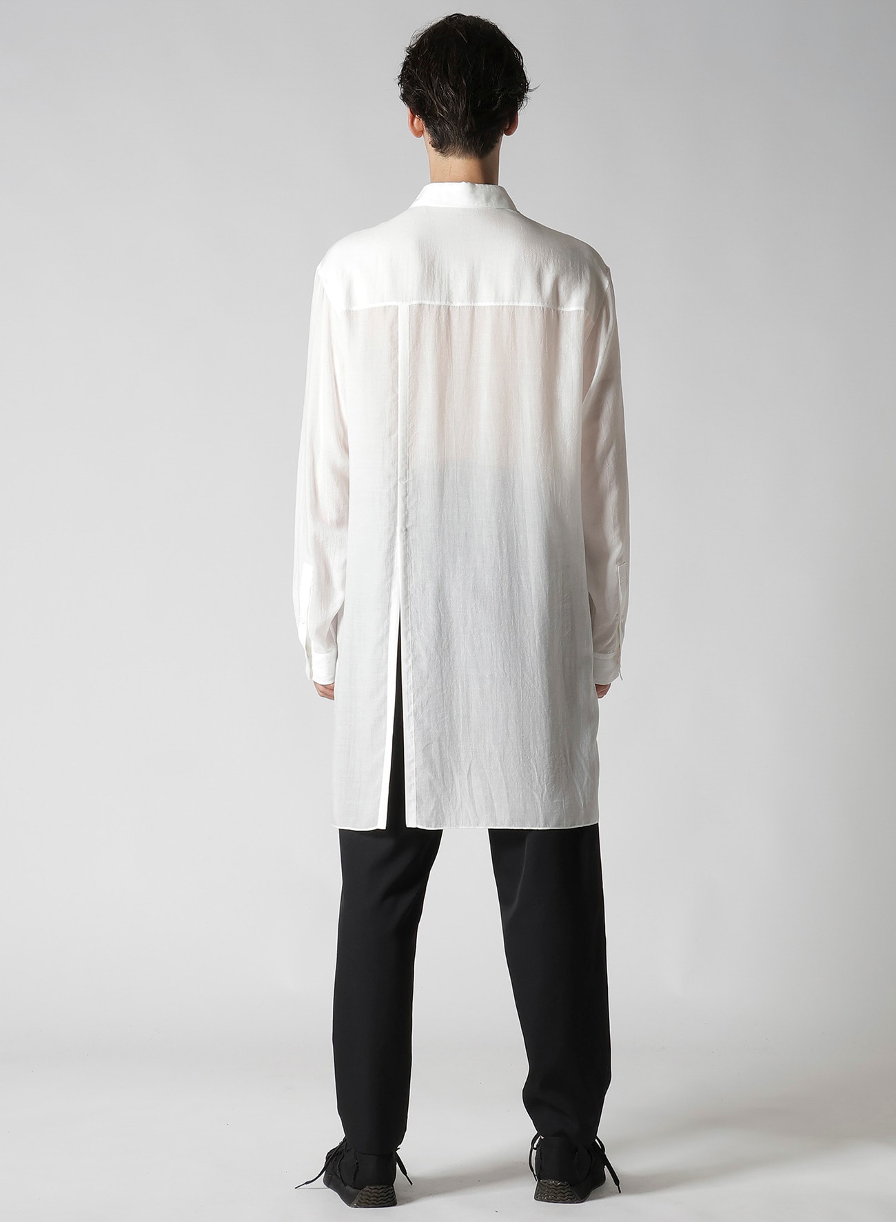 【1/11 10:00 Release】60 CELLULOSE LOAN BACK PANELED SLIT BLOUSE