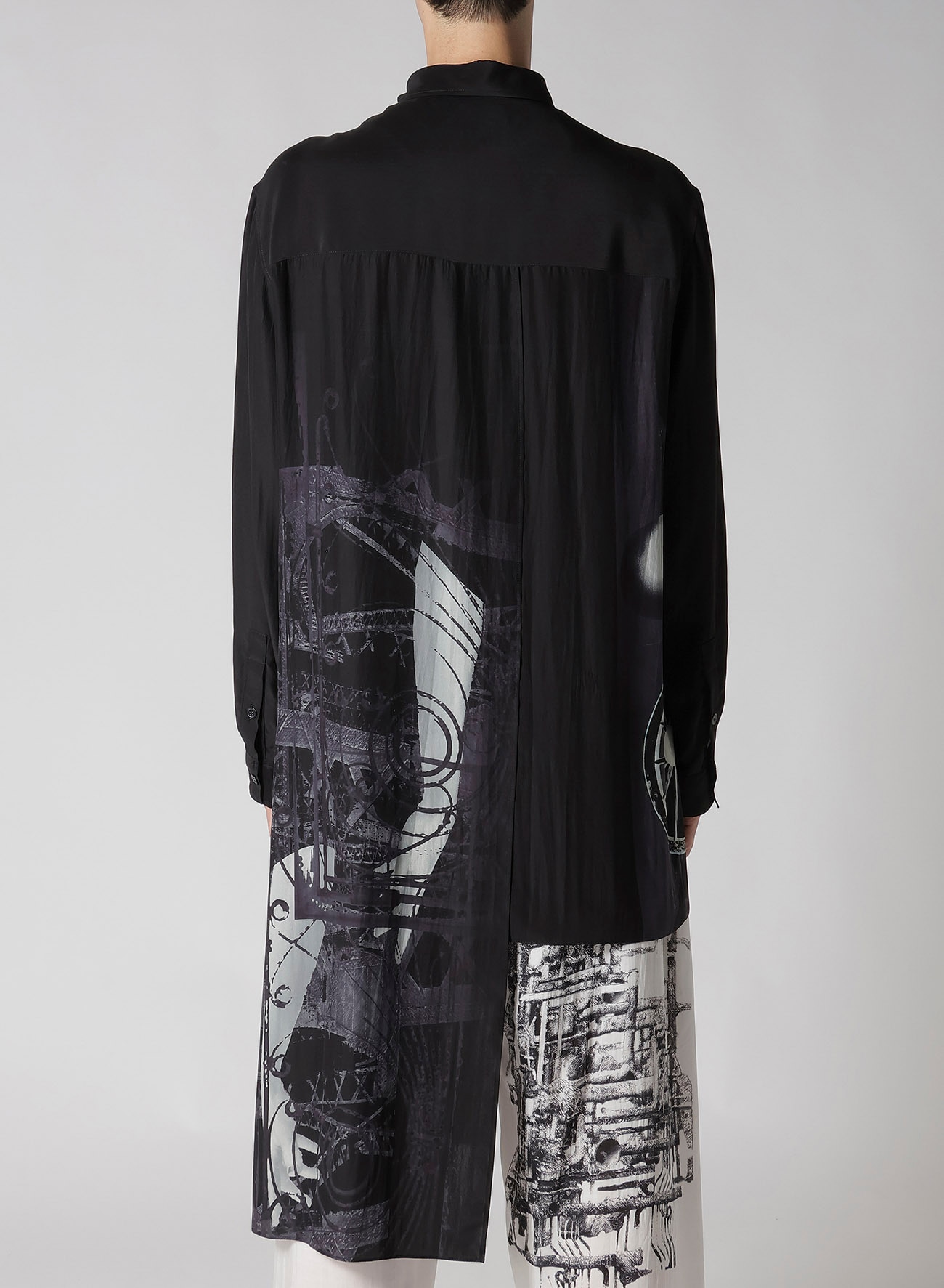 WHEEL PRINTED ASYMMETRY BLOUSE