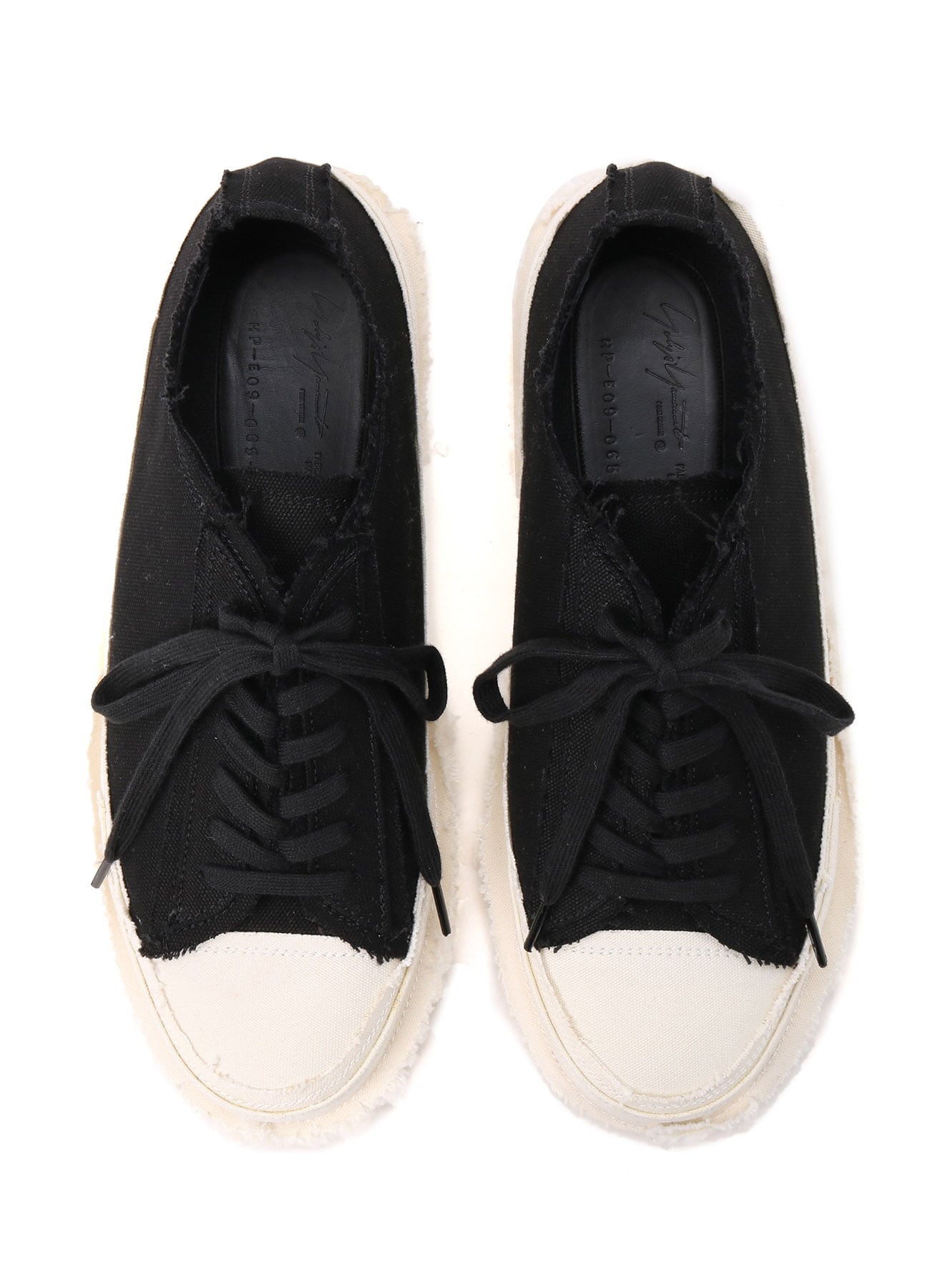 8/C CANVAS B LOW TOP LACE UP SNEAKER