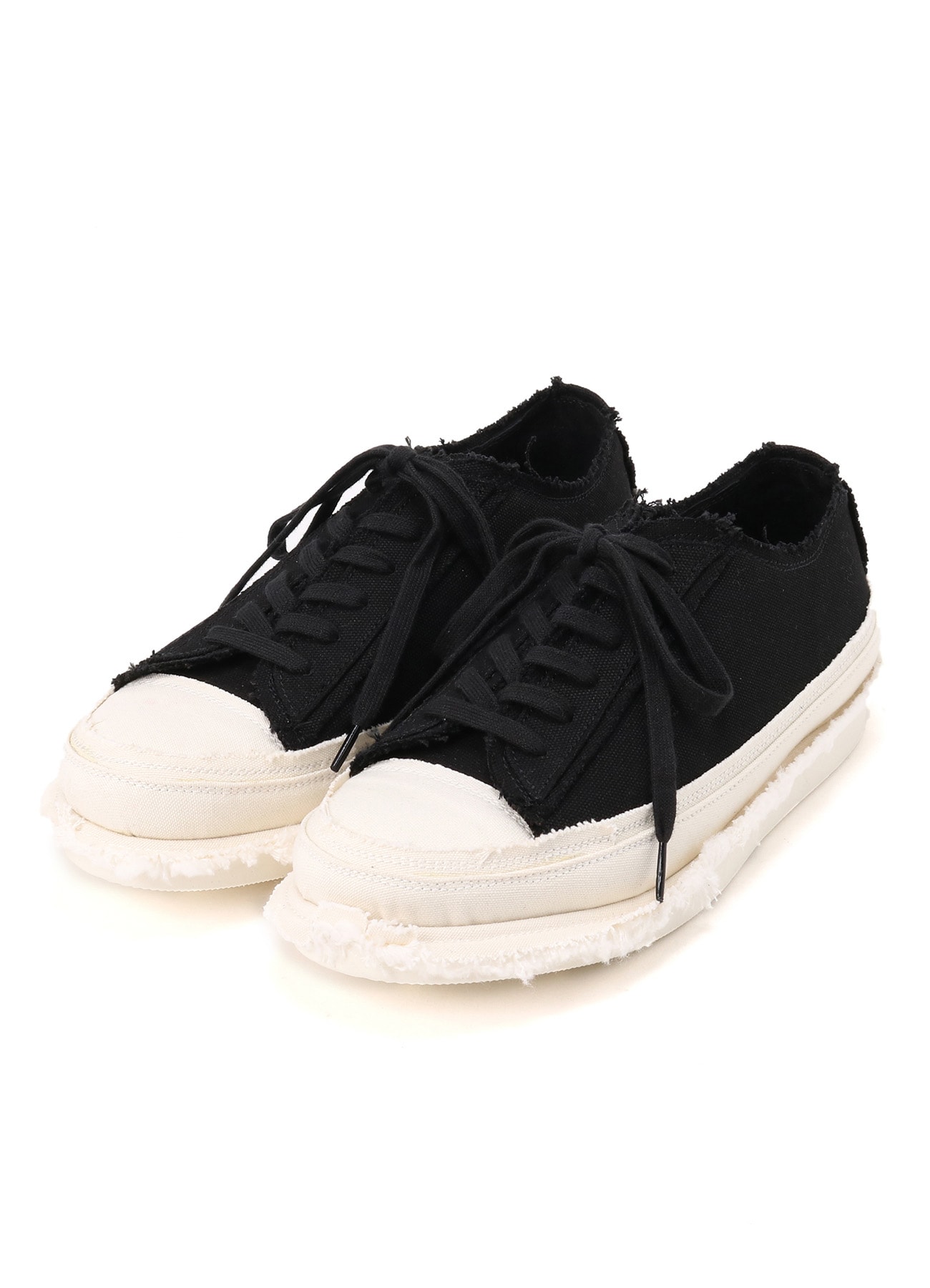 8/C CANVAS B LOW TOP LACE UP SNEAKER