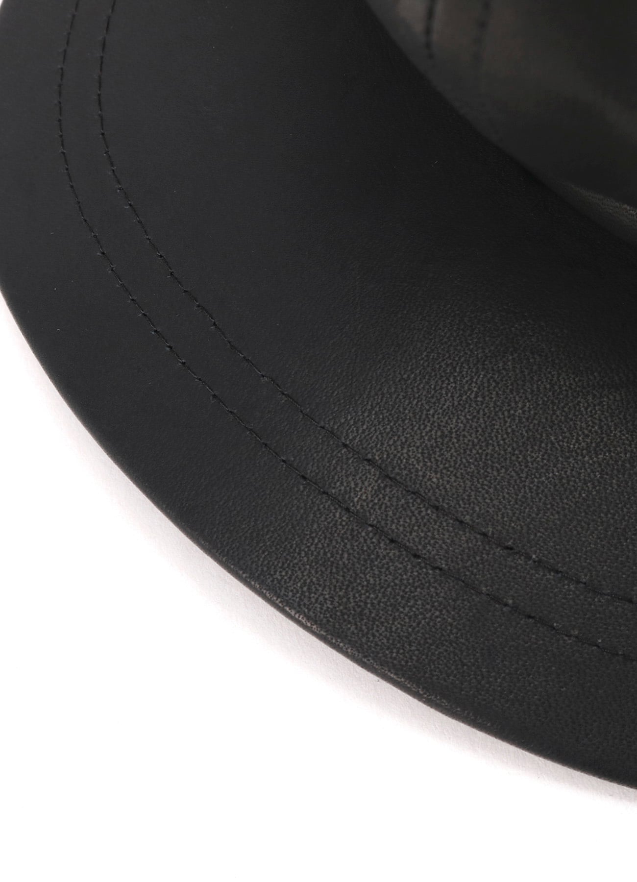 BACKLASH SMOOTH LEATHER CASQUETTE