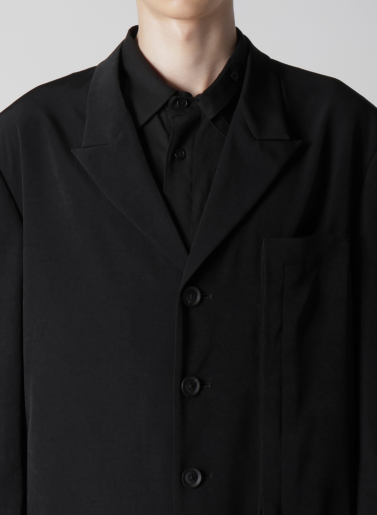 TA TUXEDO BUTTON DETAIL JACKET