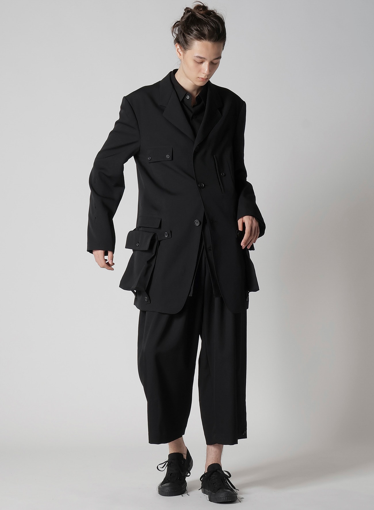 WOOL GABARDINE SLEEVE BUTTON DETACHABLE POCKET JACKET