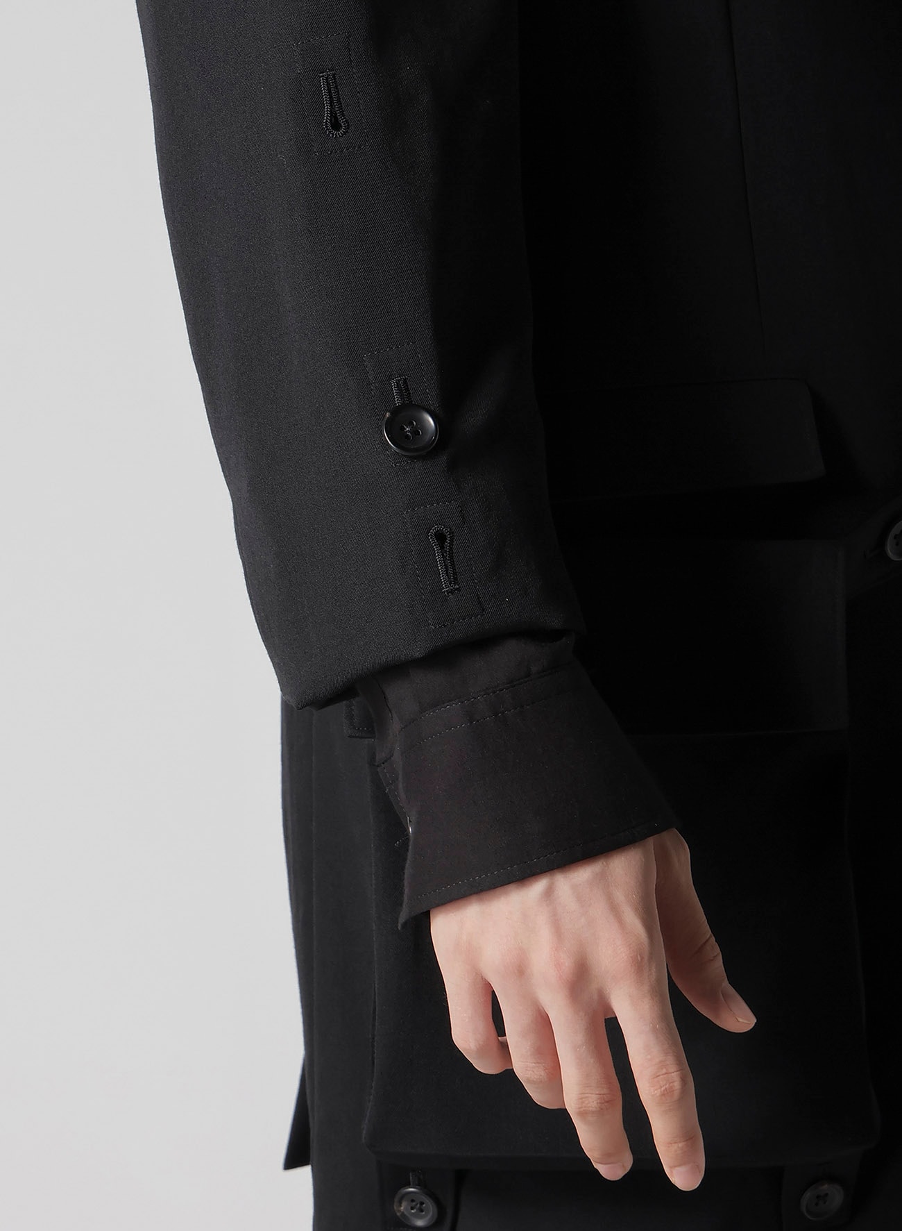 WOOL GABARDINE SLEEVE BUTTON DETACHABLE POCKET JACKET