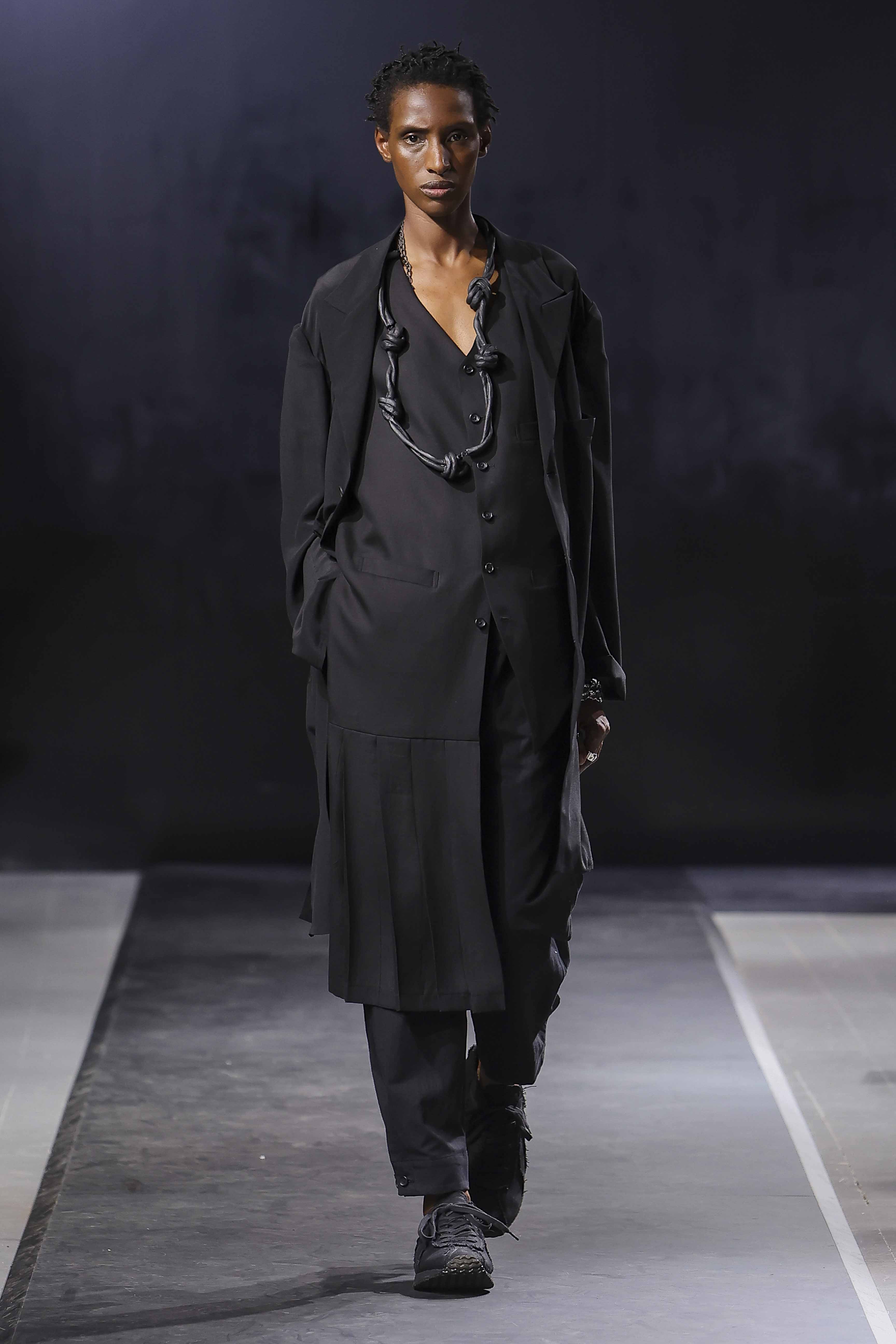 12M SILK DECINE ASYMMETRY JACKET