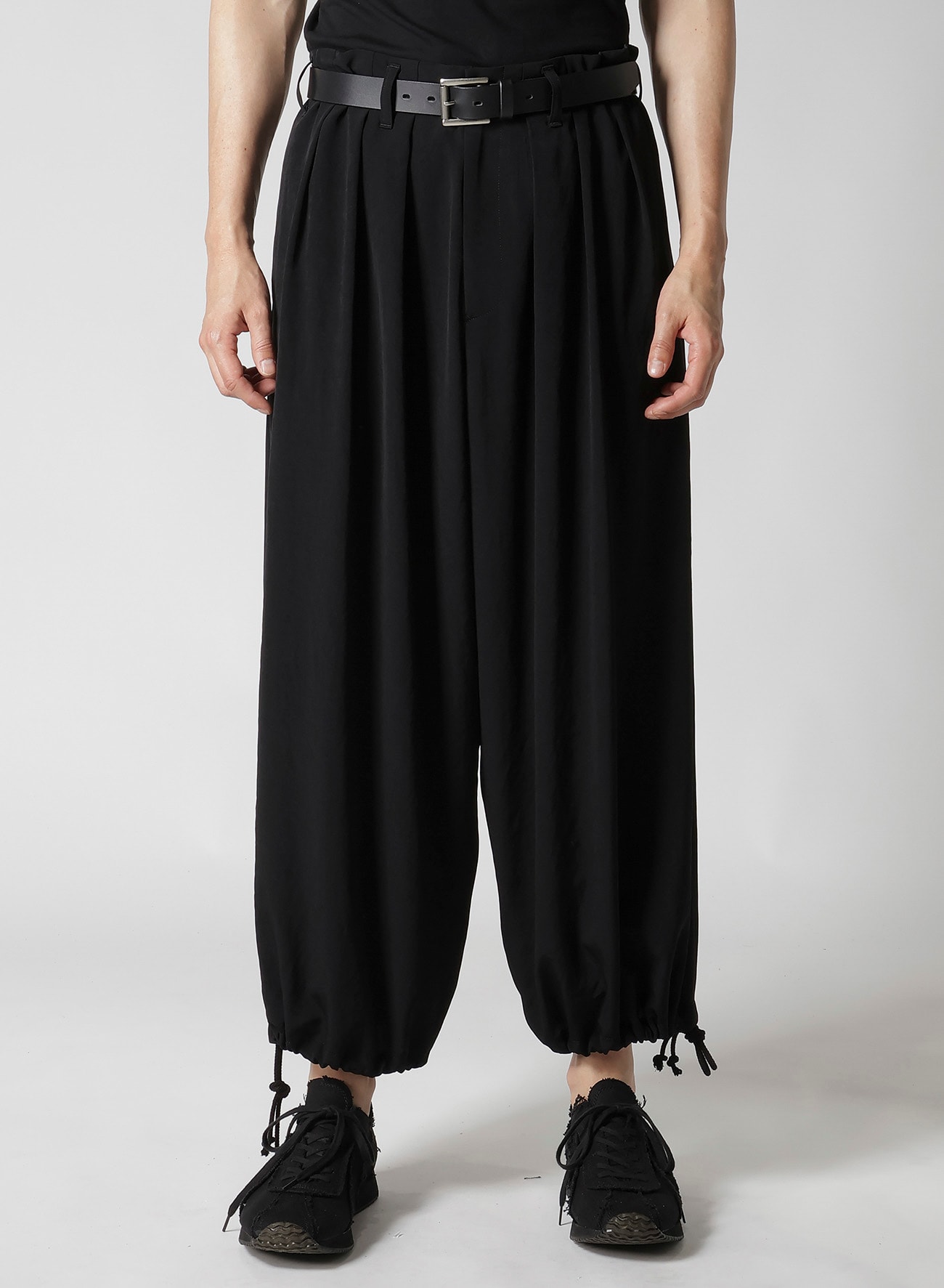 TA TUXEDO SLIM BALLON PANTS