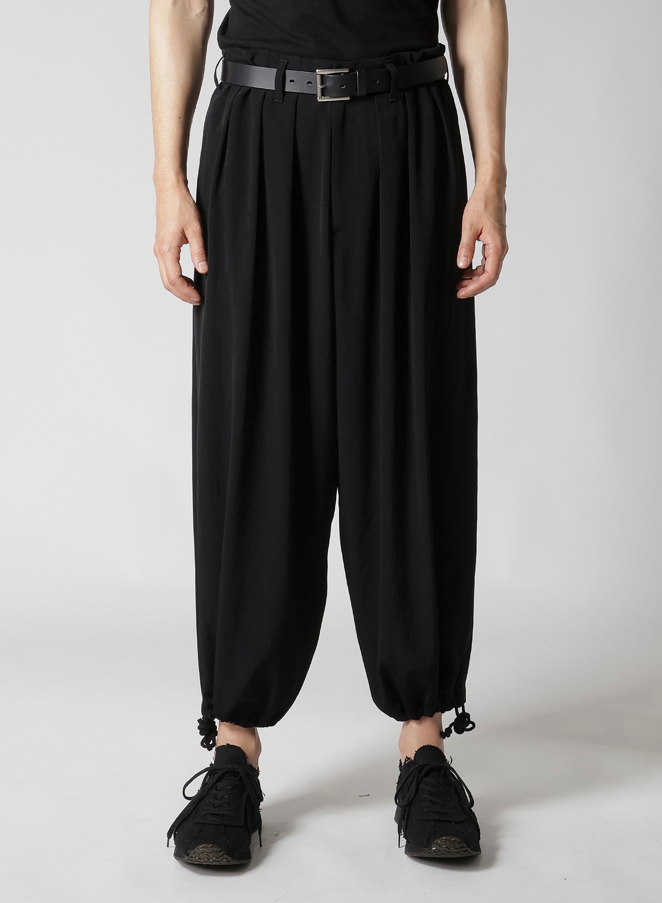 TA TUXEDO SLIM BALLON PANTS