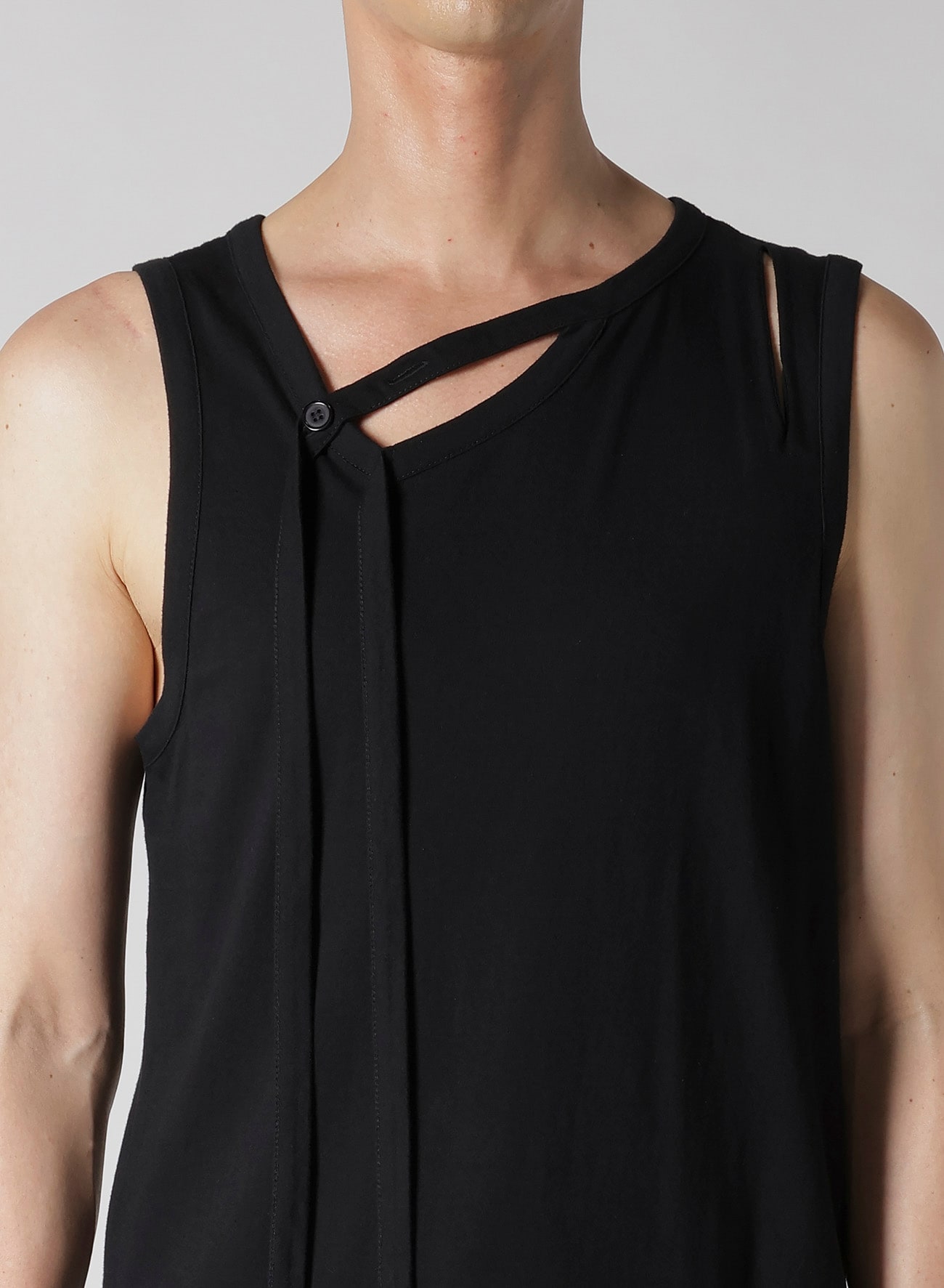 【1/11 10:00 Release】SINGLE JERSEY BINDER V NECK TANK TOP