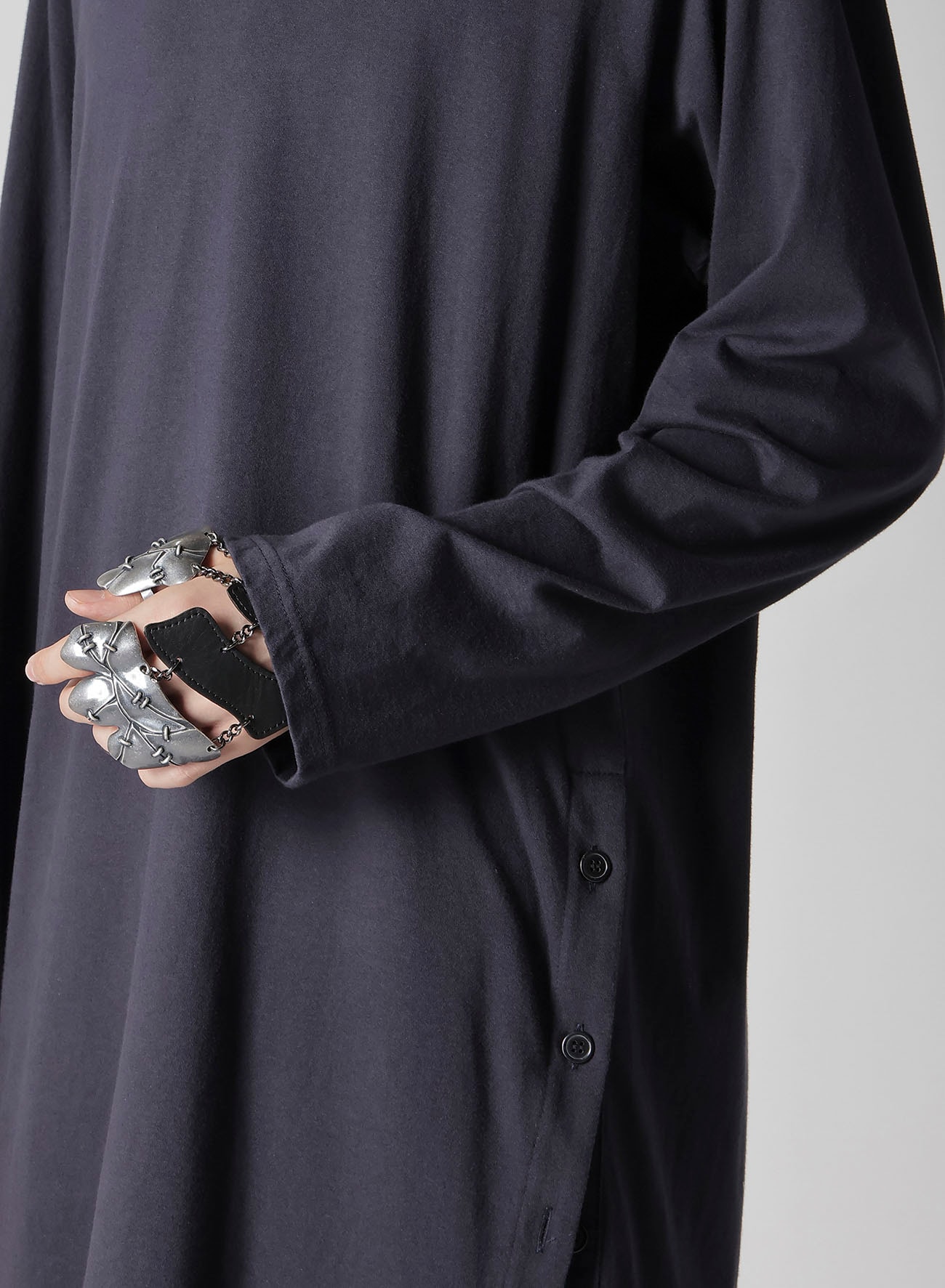COMBED SINGLE JERSEY SINGLE BUTTON HENRY NECK LS T