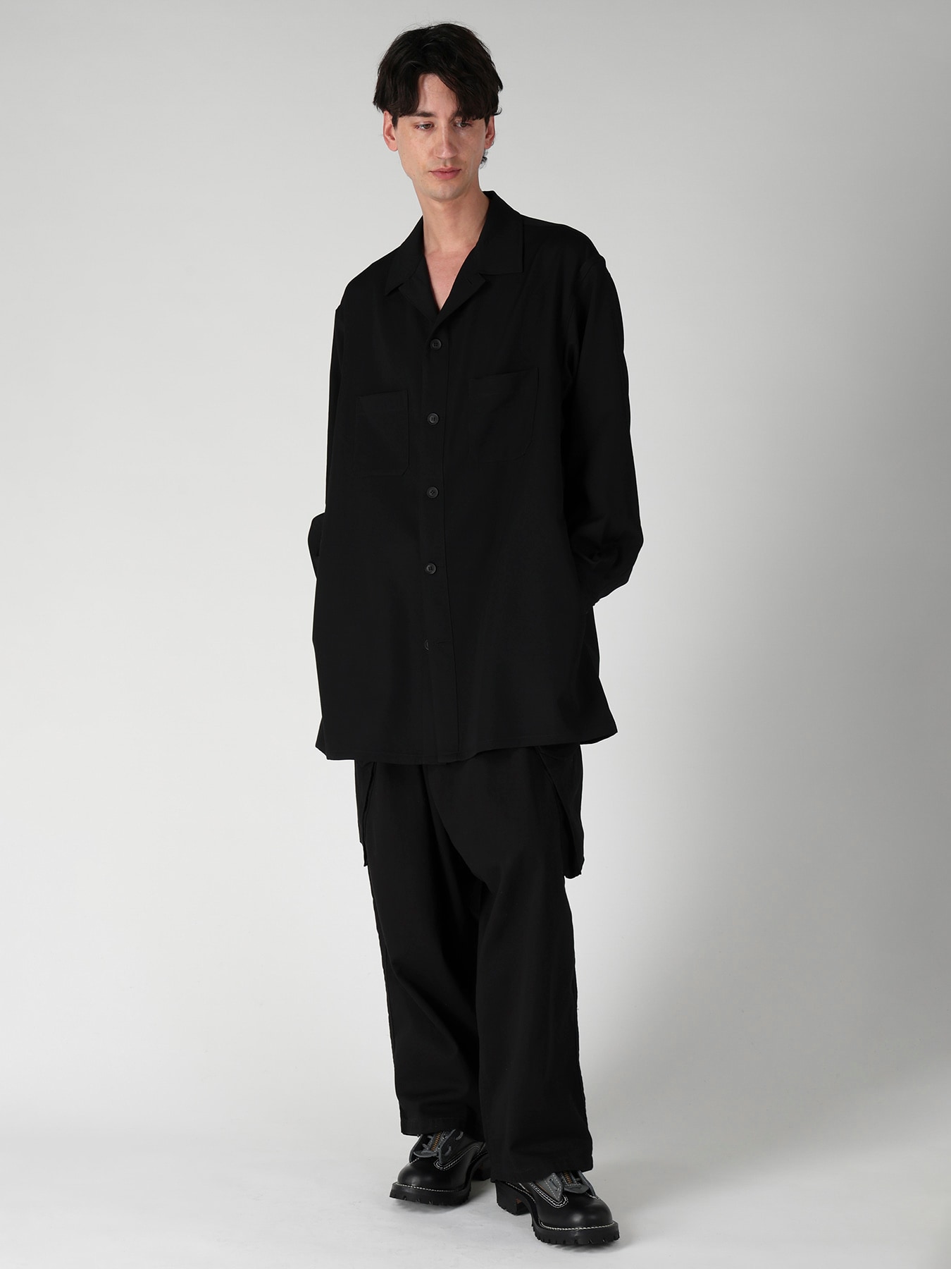 WOOL GABARDINE OPEN COLLAR FRONT SHOULDER BLOUSE