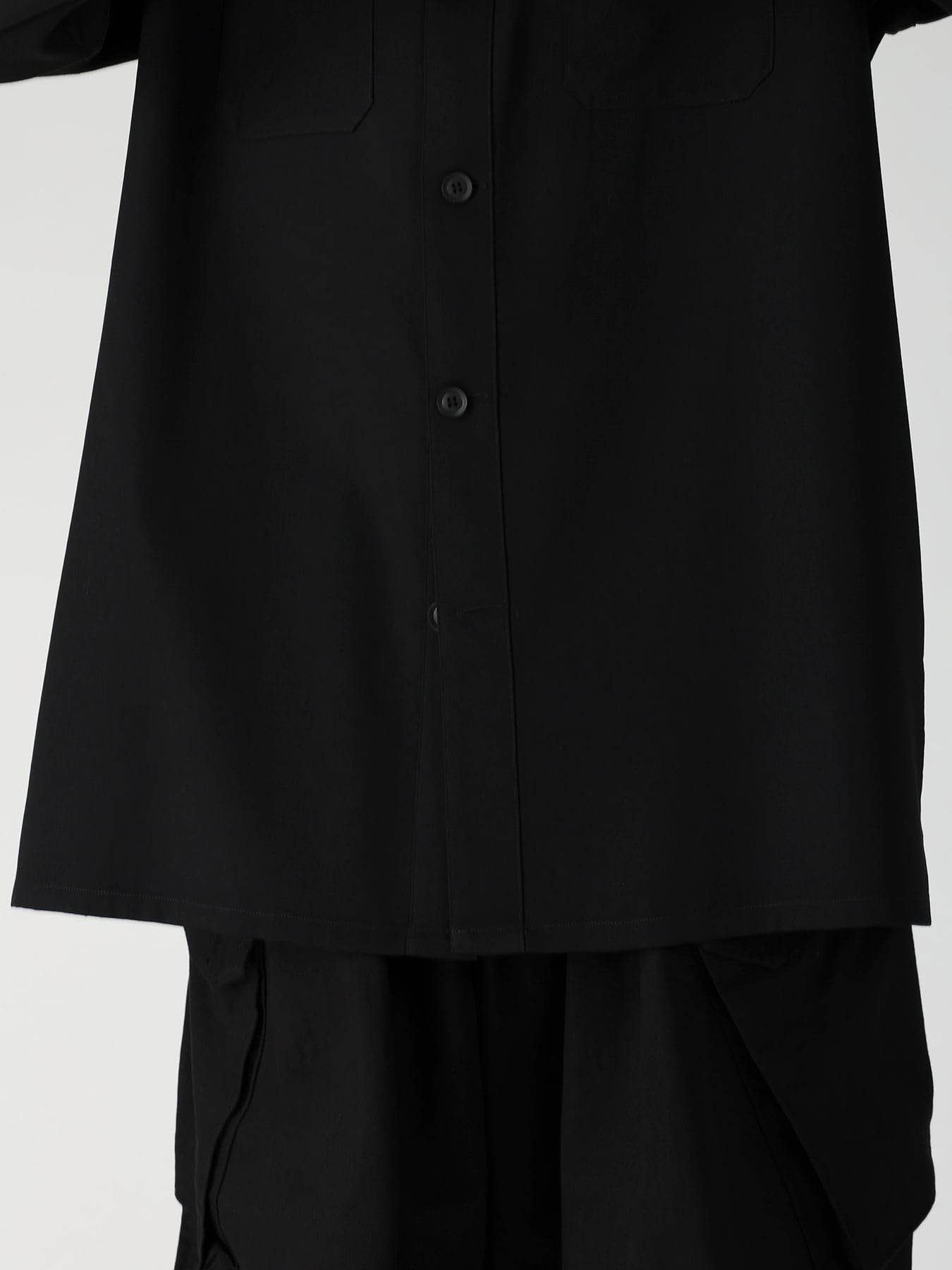 WOOL GABARDINE OPEN COLLAR FRONT SHOULDER BLOUSE