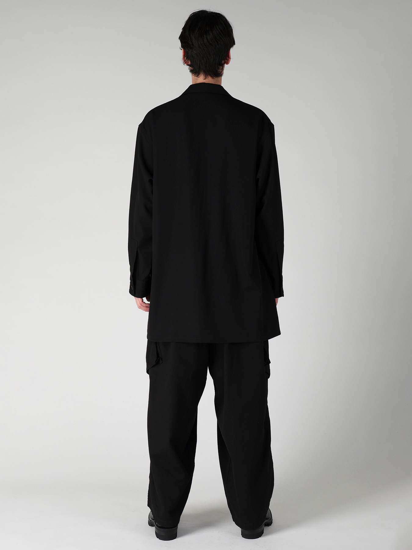 WOOL GABARDINE OPEN COLLAR FRONT SHOULDER BLOUSE