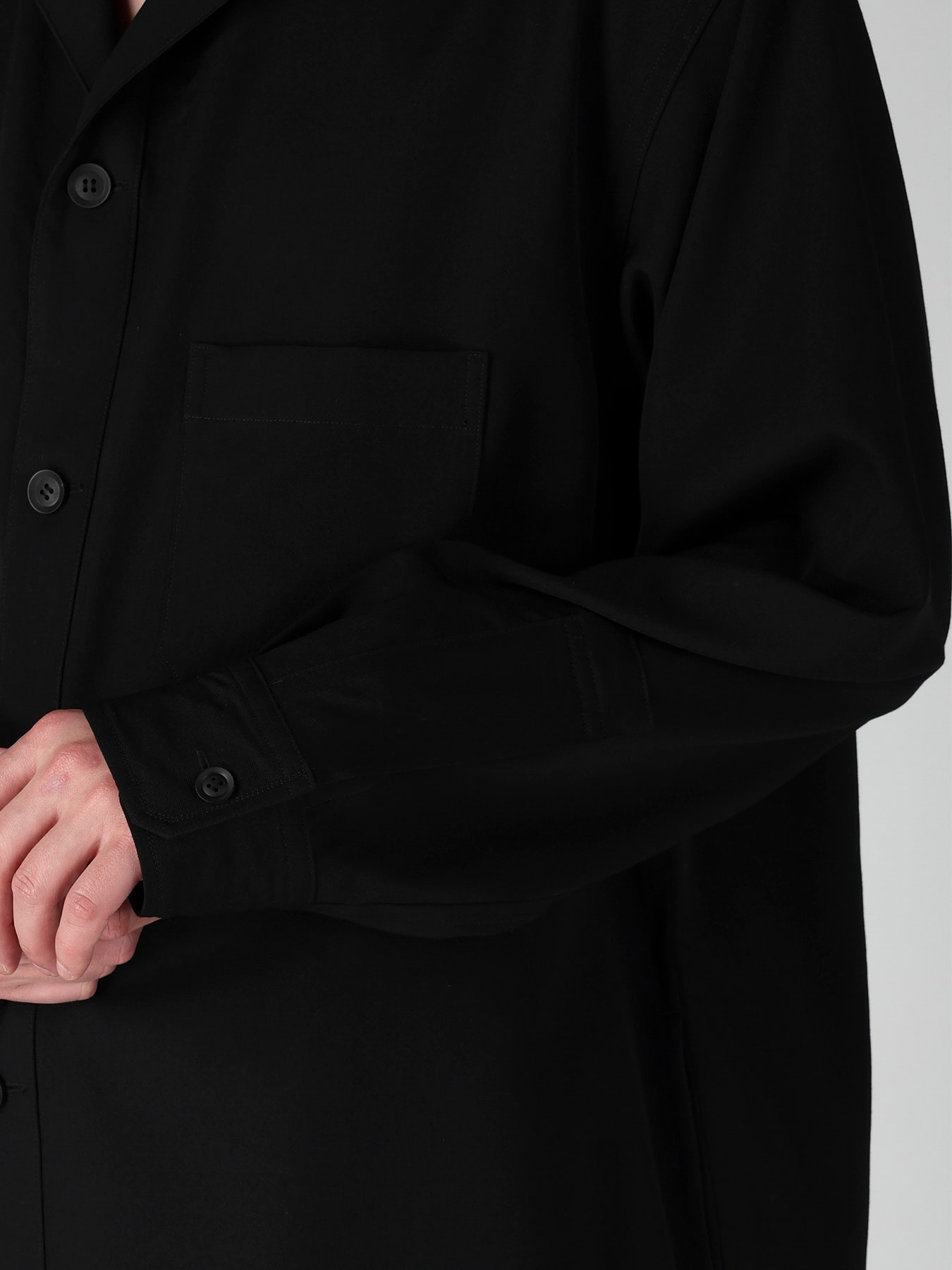 WOOL GABARDINE OPEN COLLAR FRONT SHOULDER BLOUSE
