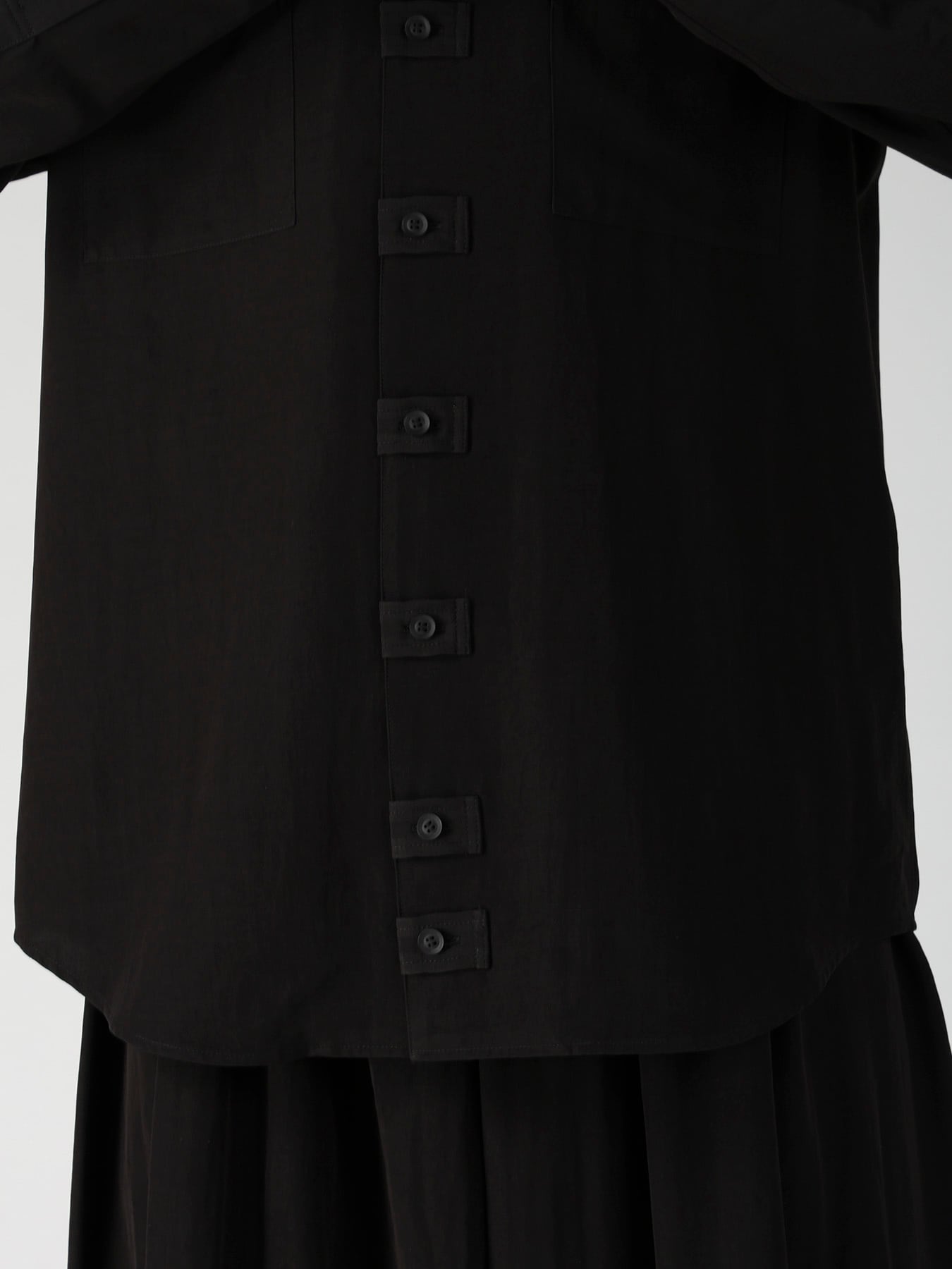 TA SLUB DE CHINE FRONT TAB SHIRT