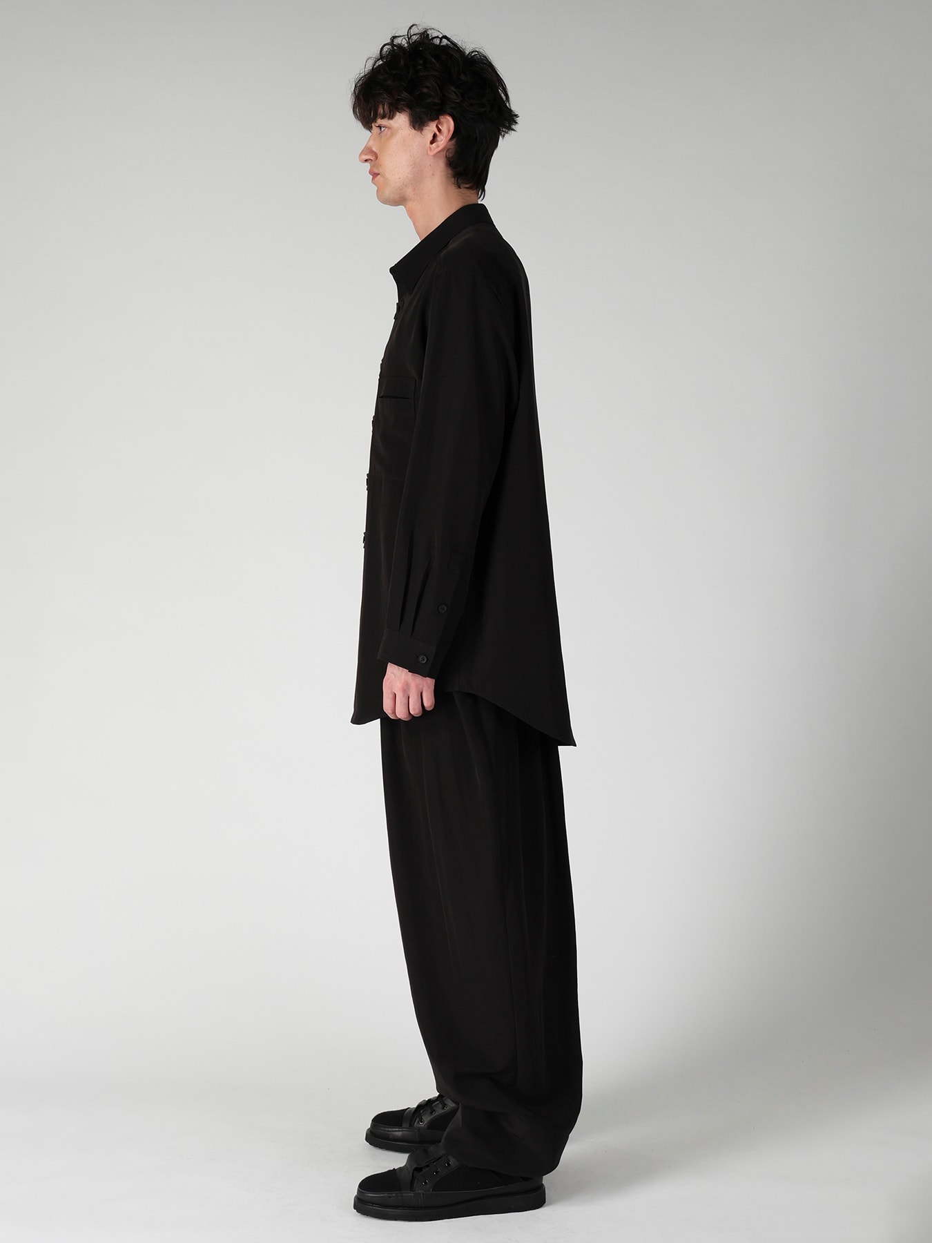 TA SLUB DE CHINE FRONT TAB SHIRT