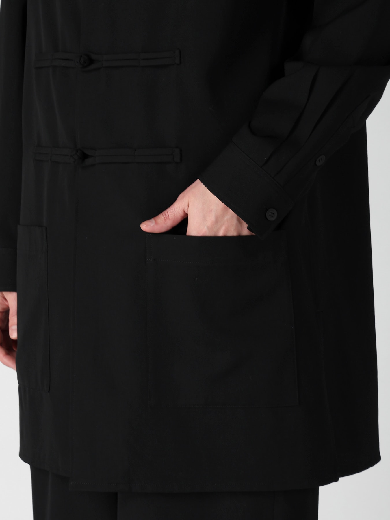WOOL GABARDINE CHINA BUTTON BLOUSE