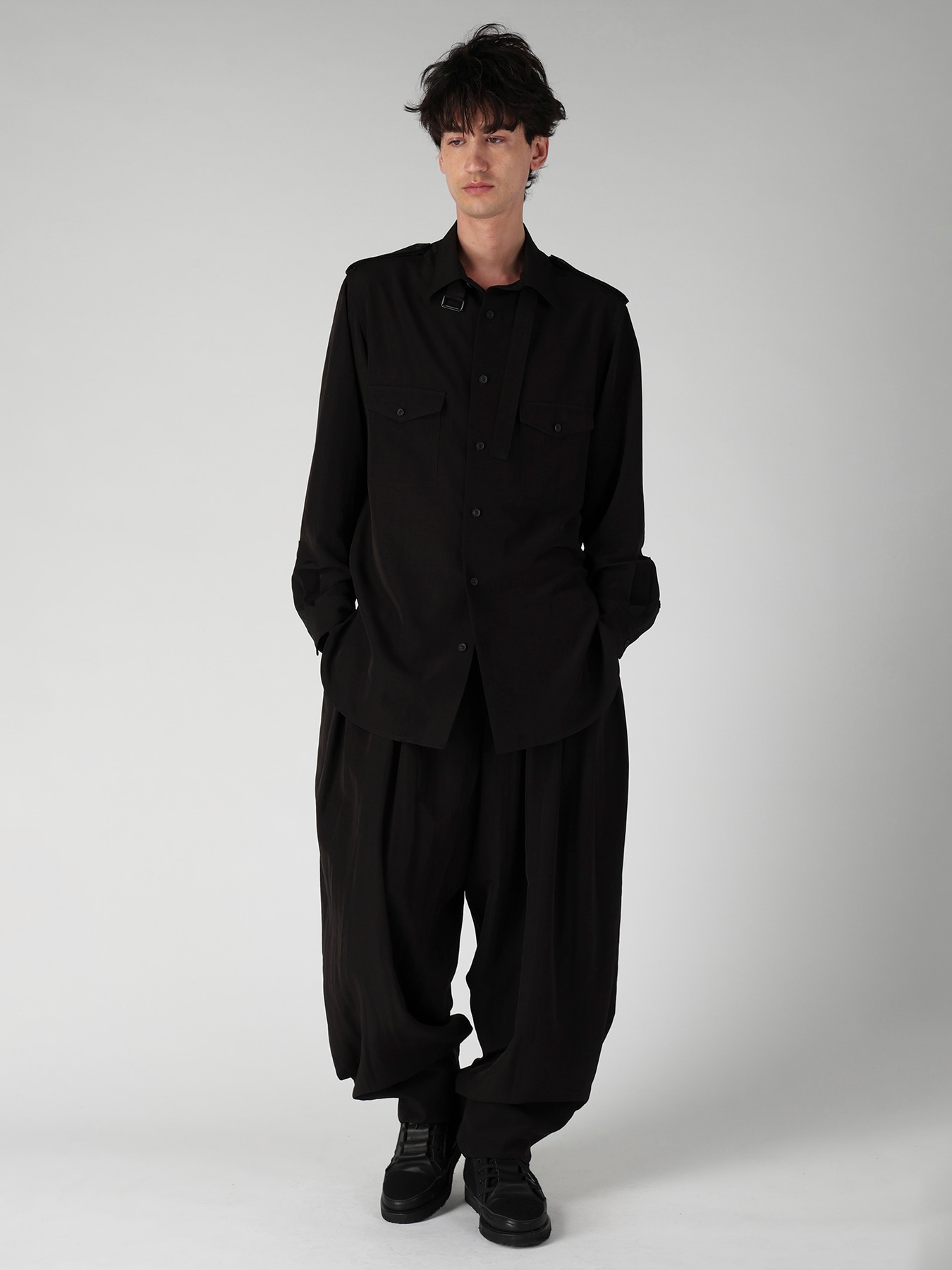 TA SLUB DE CHINE COLLAR TAB BLOUSE