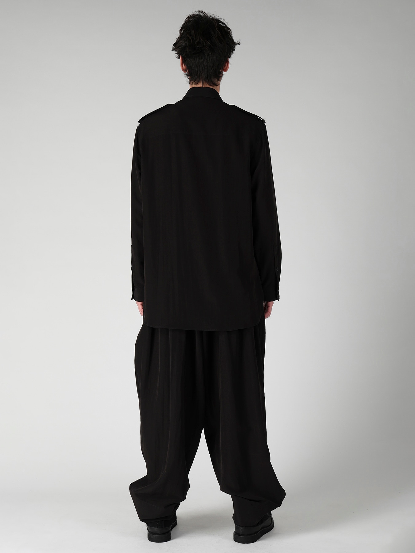 TA SLUB DE CHINE COLLAR TAB BLOUSE