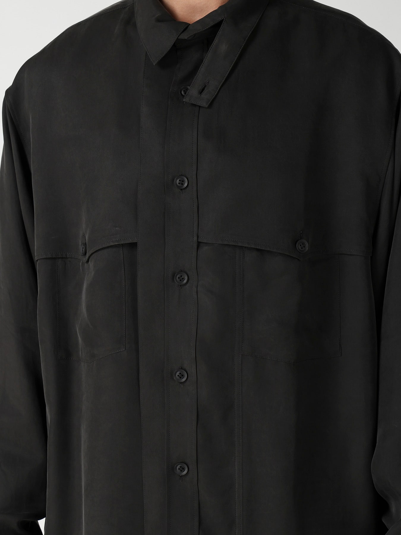PIGMENT DYE TWILL CHEST DETAIL BLOUSE