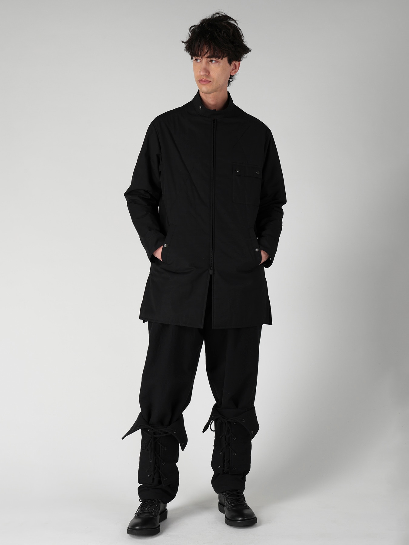 NY SPUN GABARDINE BLACK PADDED ZIP DOT BUTTON BLOUSE
