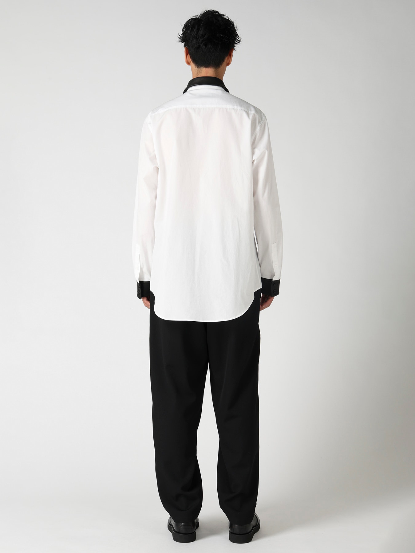 COTTON BROAD LETHER DETAIL SHIRT