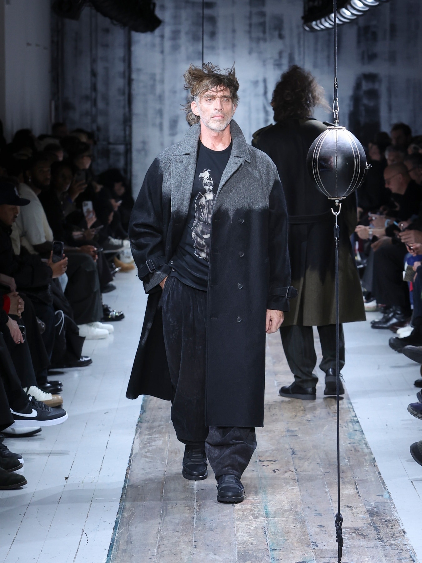 NEEDLE PUNCHED HERRINGBONE RAGLAN DOUBLE COAT