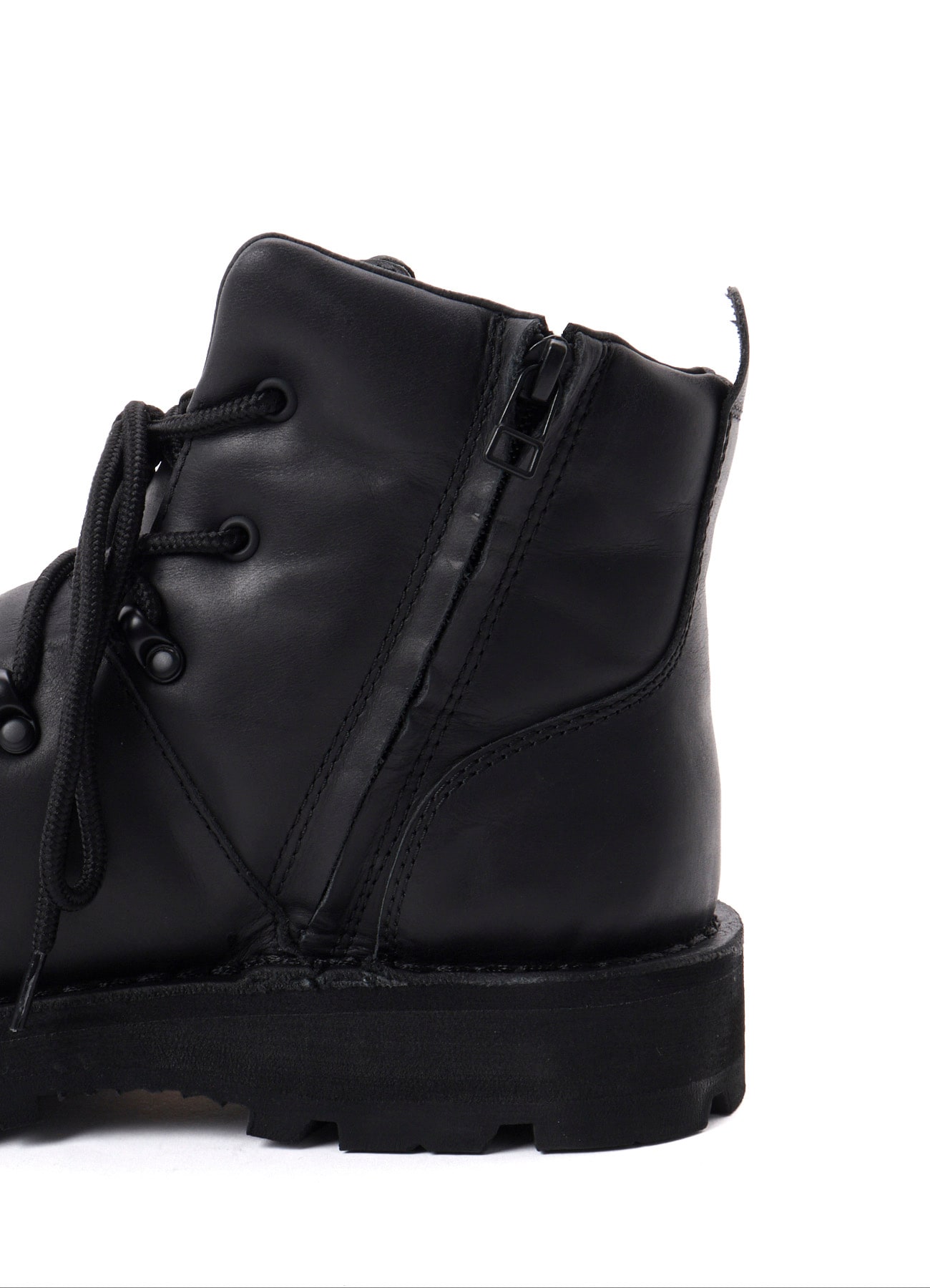 LEATHER SOFT OIL TREKKING BOOTS