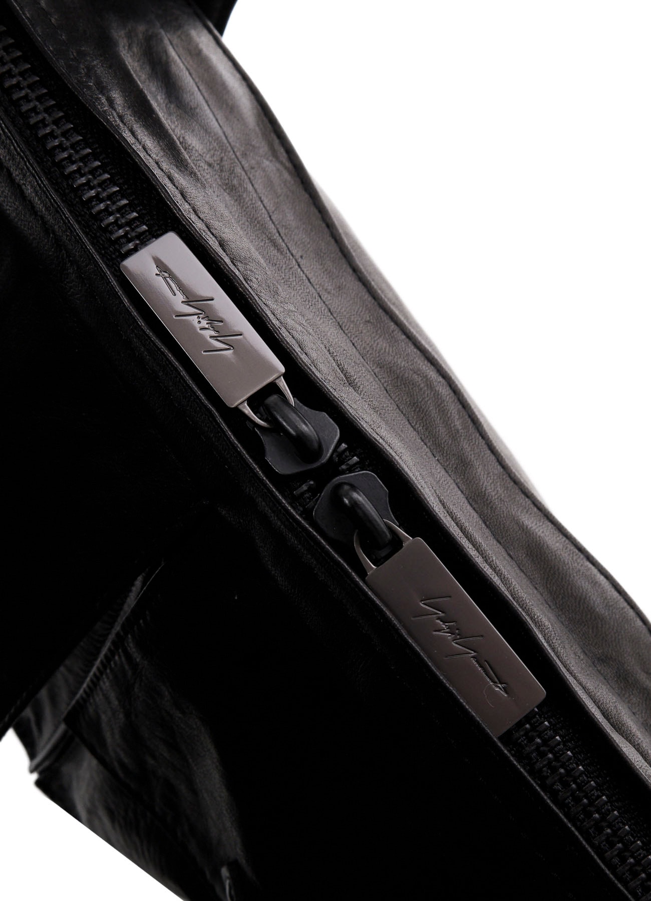 SHRINKED HORSE LEATHER MILITARY CROSS-BODY BAG